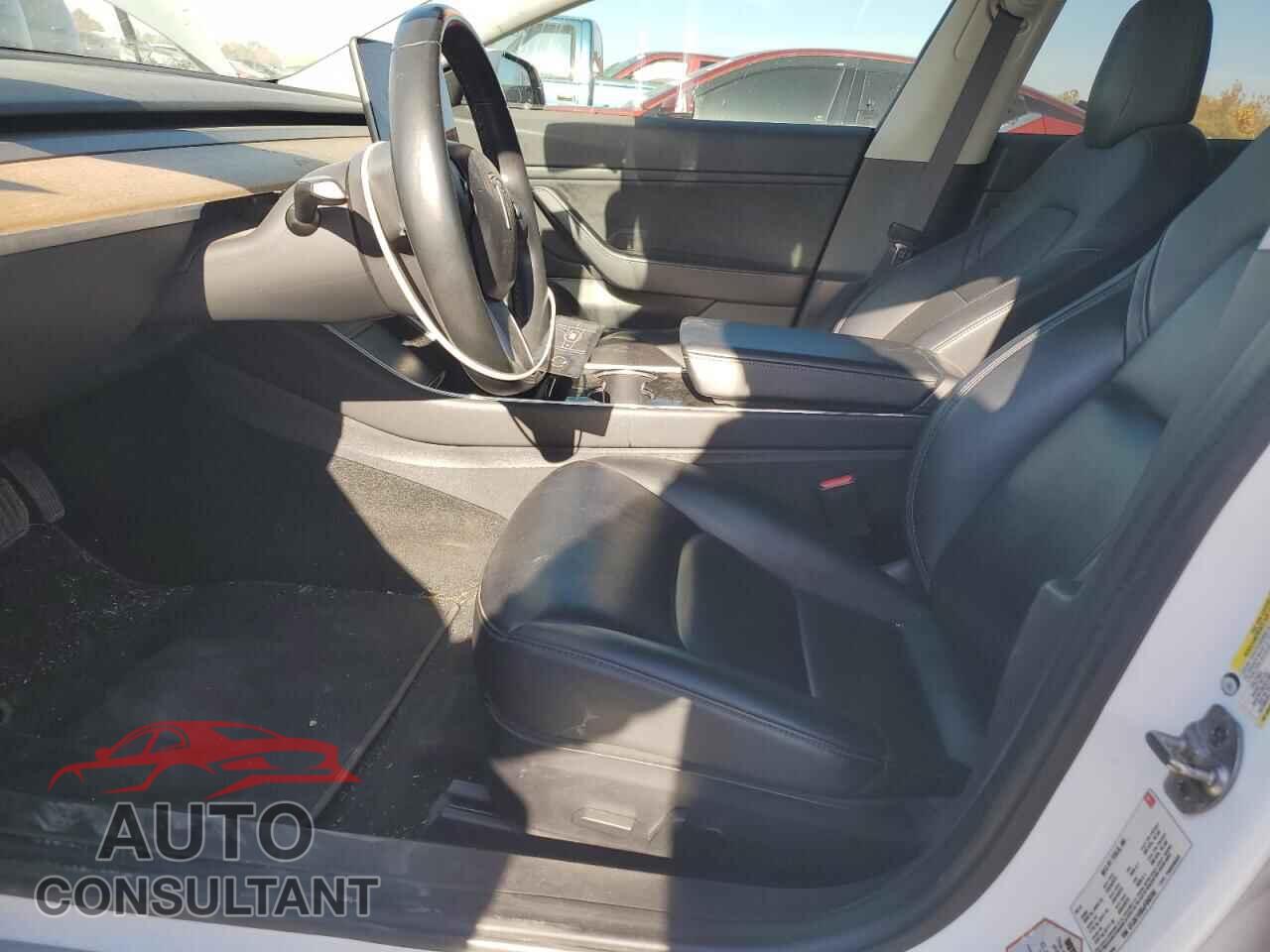 TESLA MODEL 3 2018 - 5YJ3E1EB5JF092255