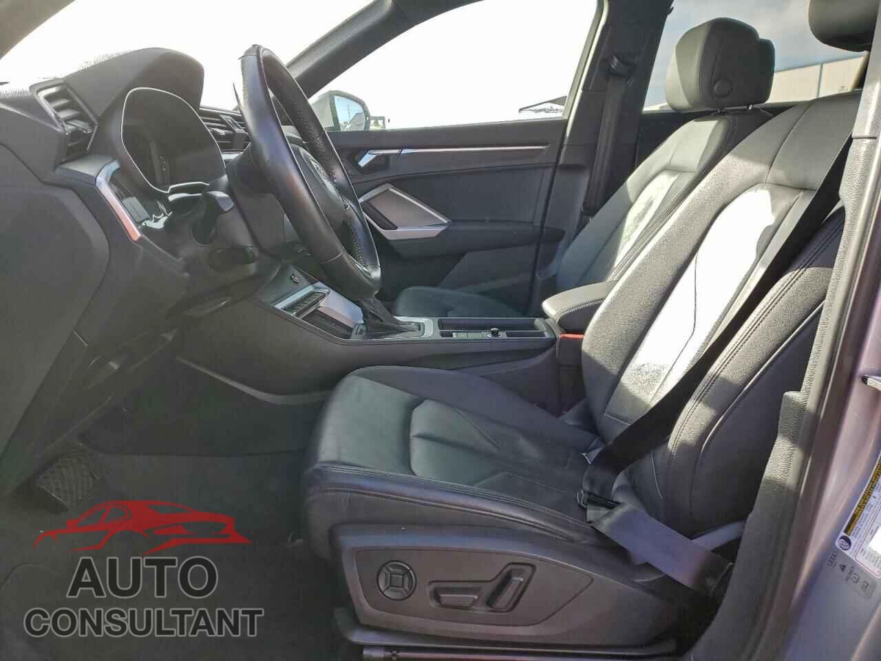AUDI Q3 2019 - WA1AECF37K1077044