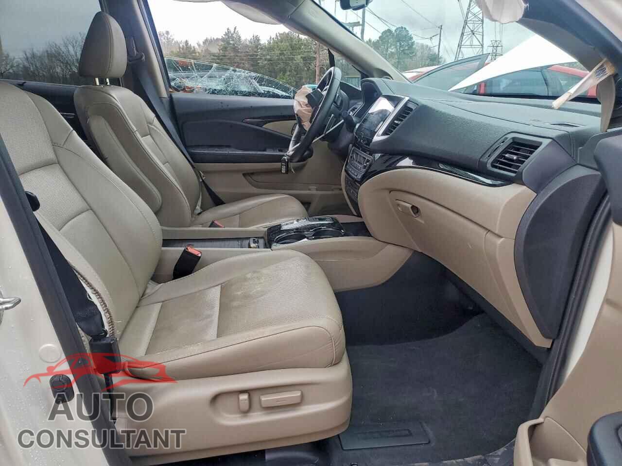 HONDA PILOT 2017 - 5FNYF6H05HB100018
