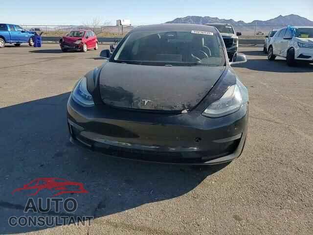 TESLA MODEL 3 2018 - 5YJ3E1EA9JF070945