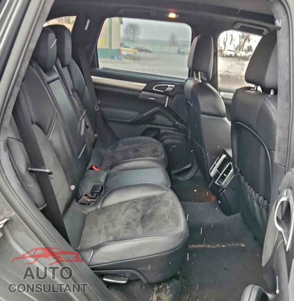 PORSCHE CAYENNE 2013 - WP1AD2A23DLA72964
