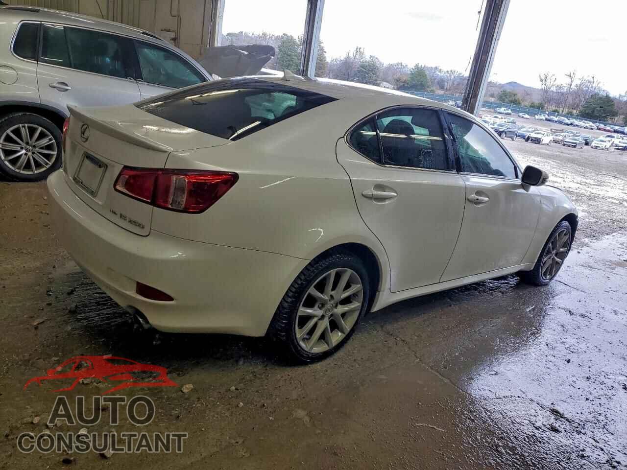 LEXUS IS 2012 - JTHCF5C24C5055322