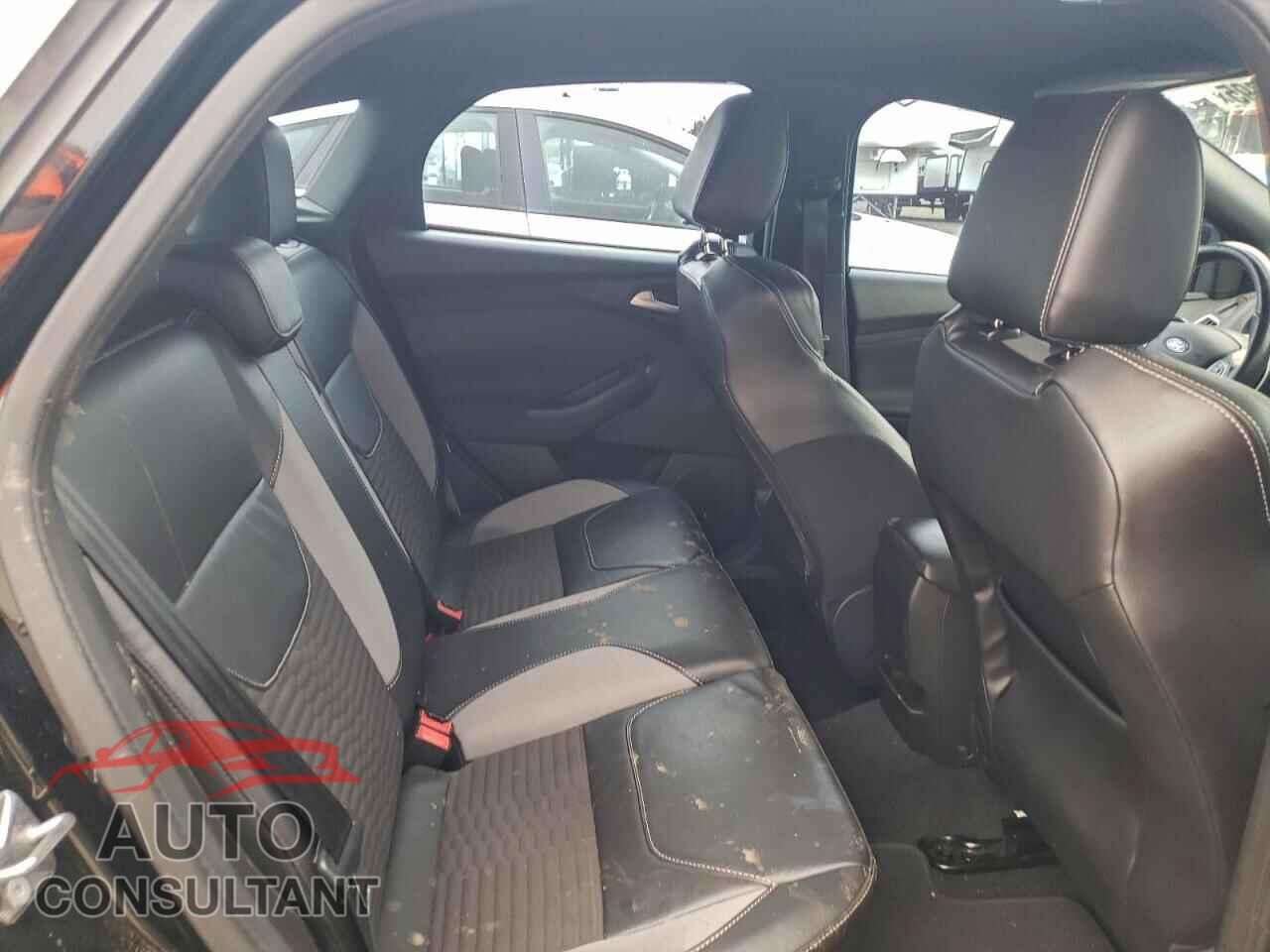 FORD FOCUS 2016 - 1FADP3L93GL276308