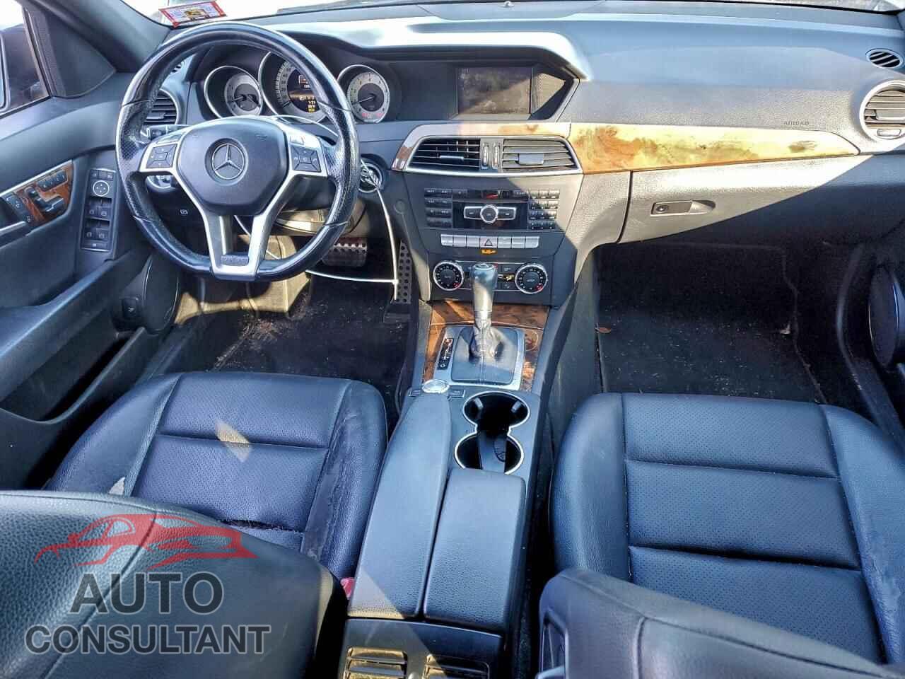 MERCEDES-BENZ C-CLASS 2013 - WDDGF8AB2DR262217