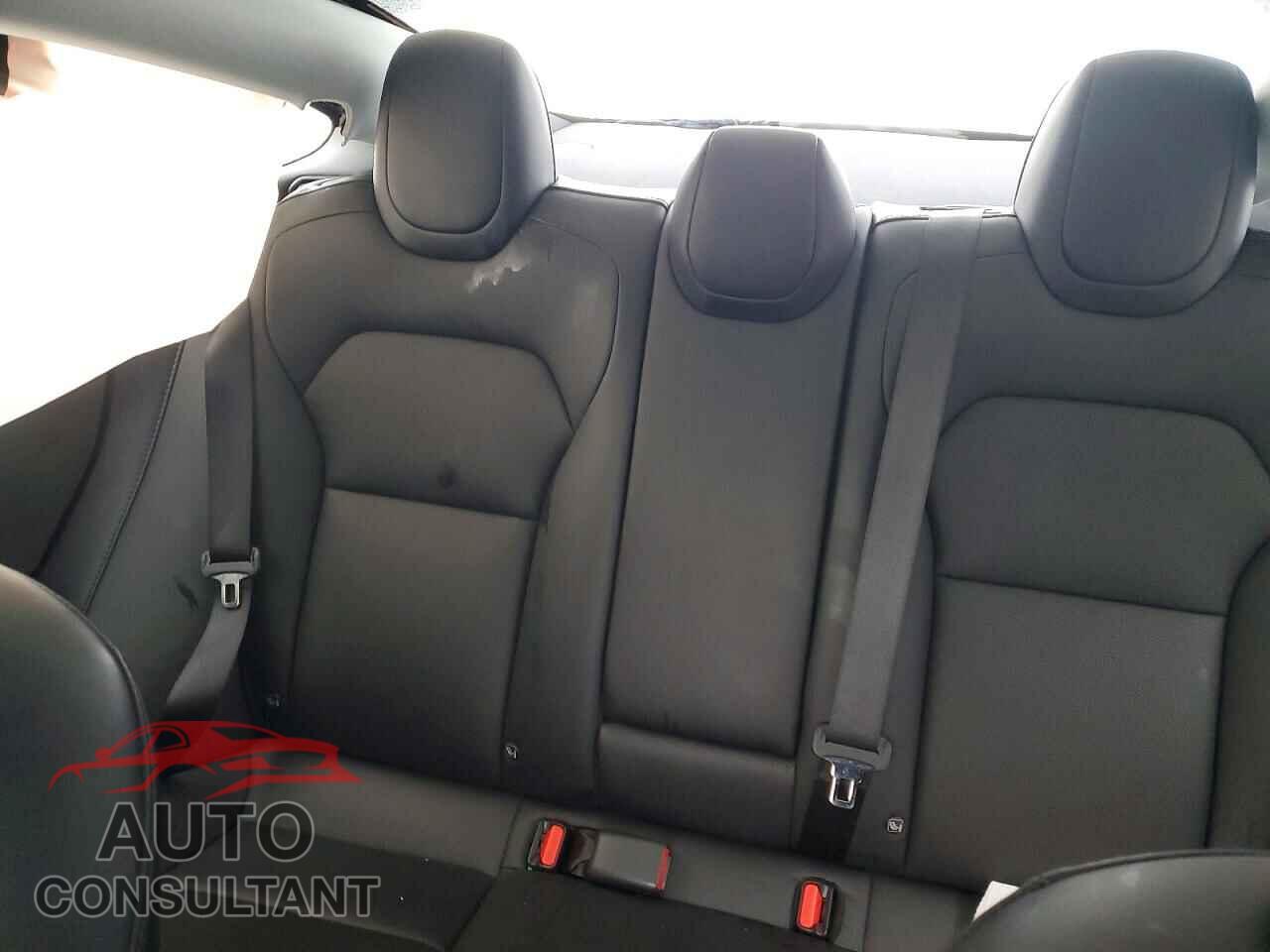 TESLA MODEL 3 2024 - 5YJ3E1EB7RF843738