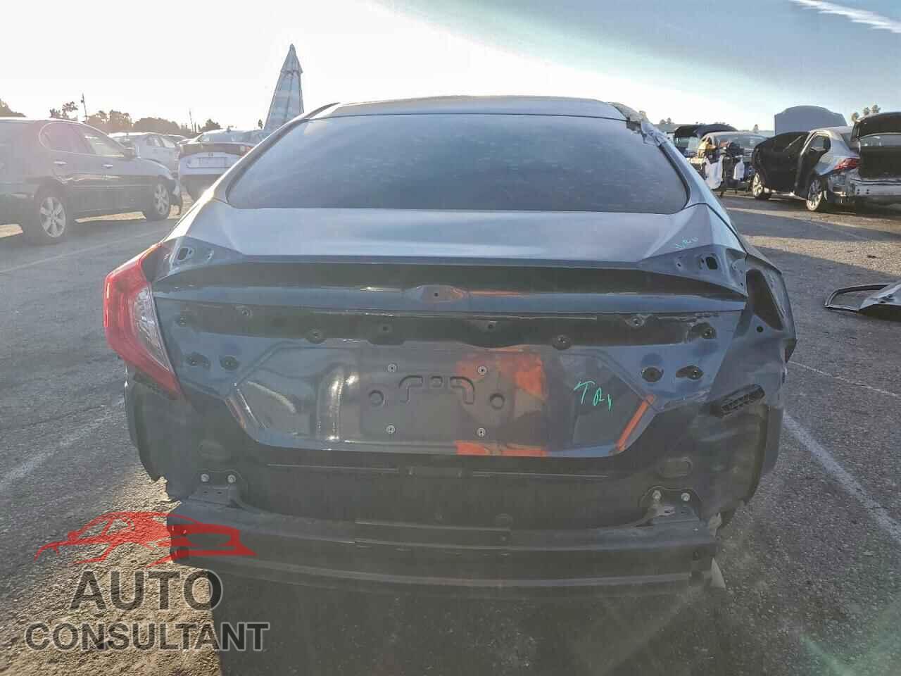 HONDA CIVIC 2018 - 19XFC2F52JE014880