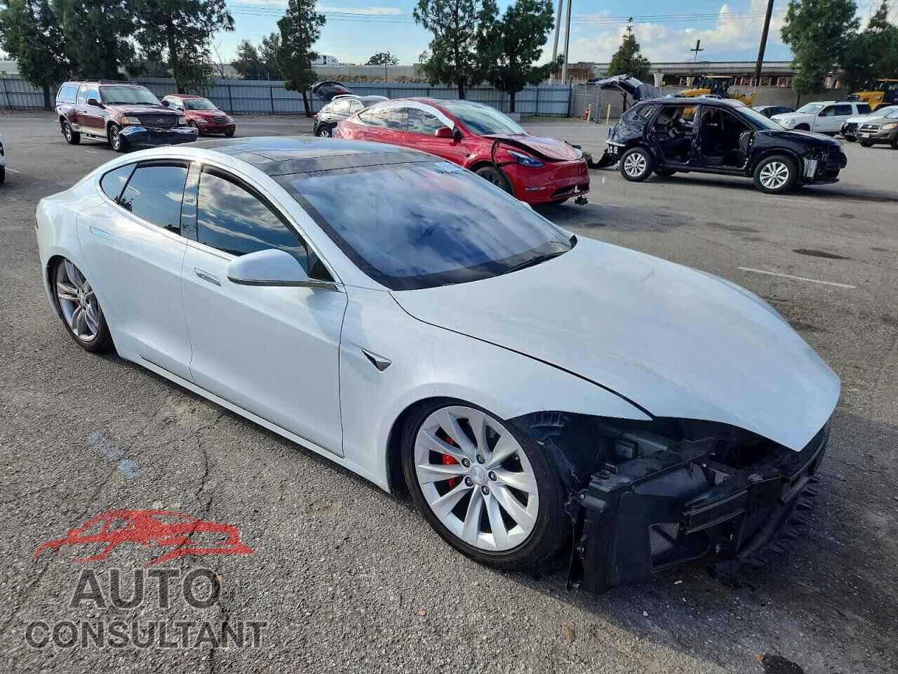 TESLA MODEL S 2018 - 5YJSA1E4XJF272193