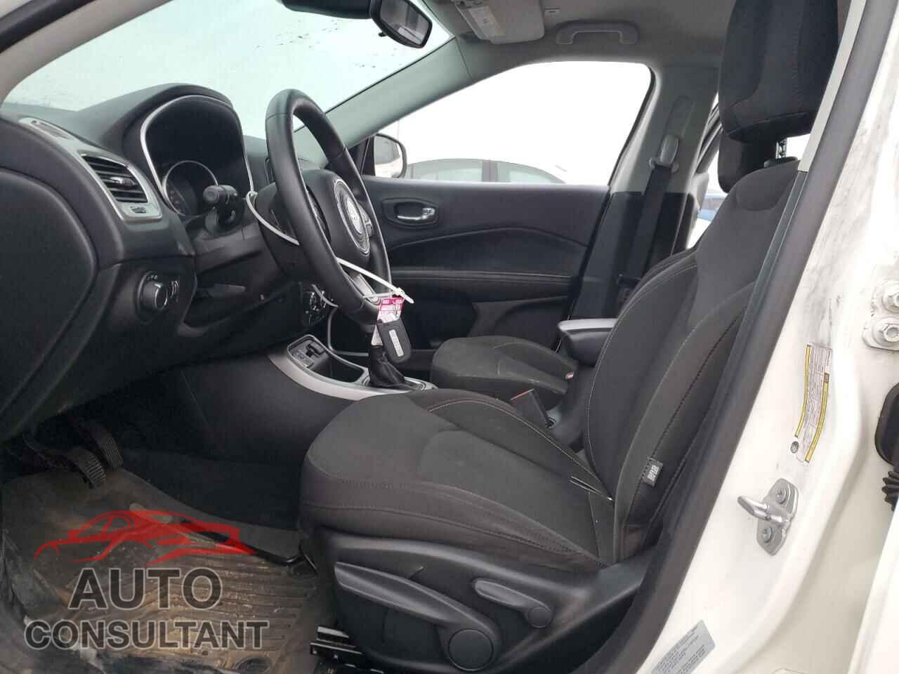 JEEP COMPASS 2017 - 3C4NJCAB8HT672942
