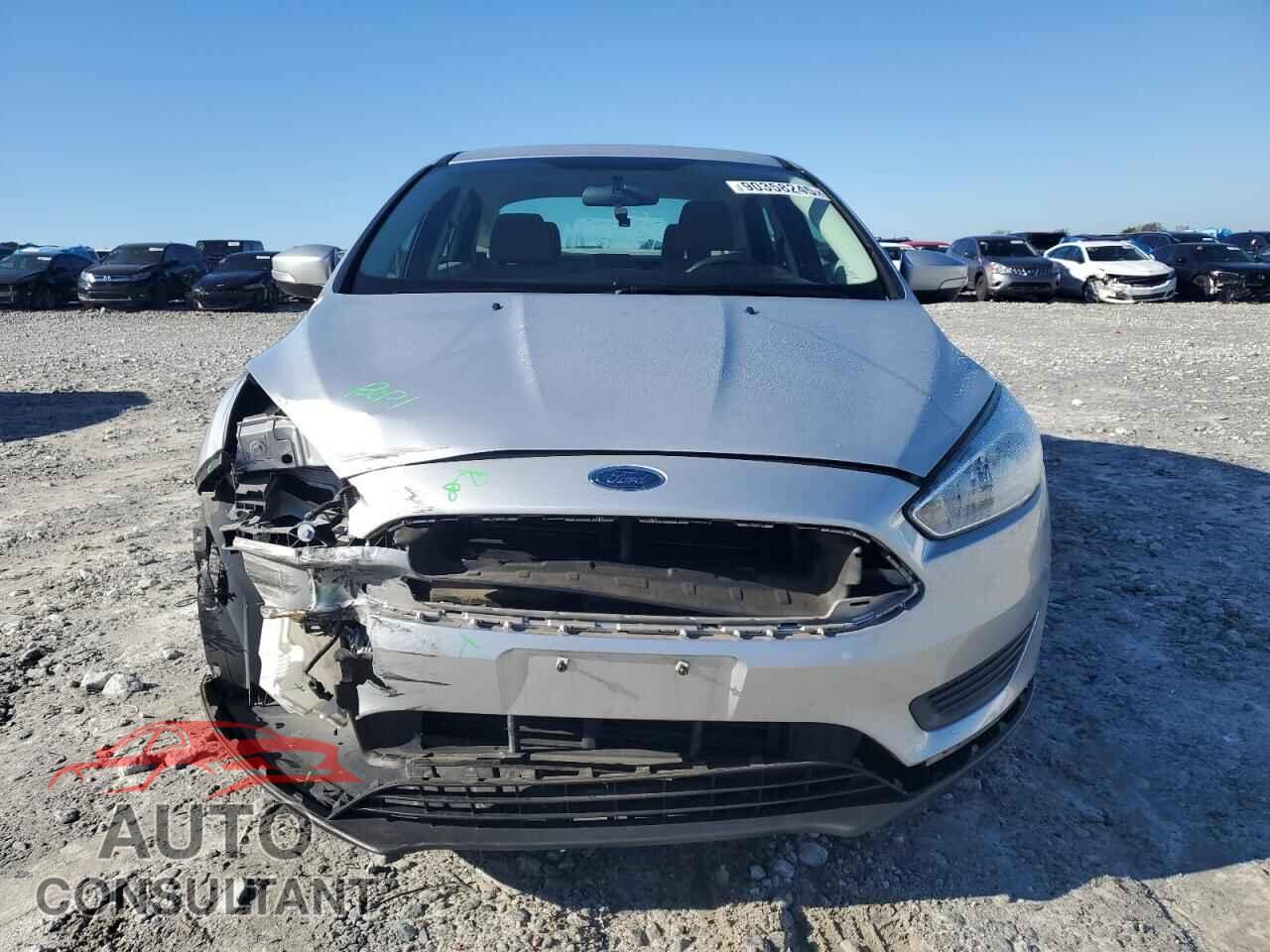 FORD FOCUS 2015 - 1FADP3F29FL208821