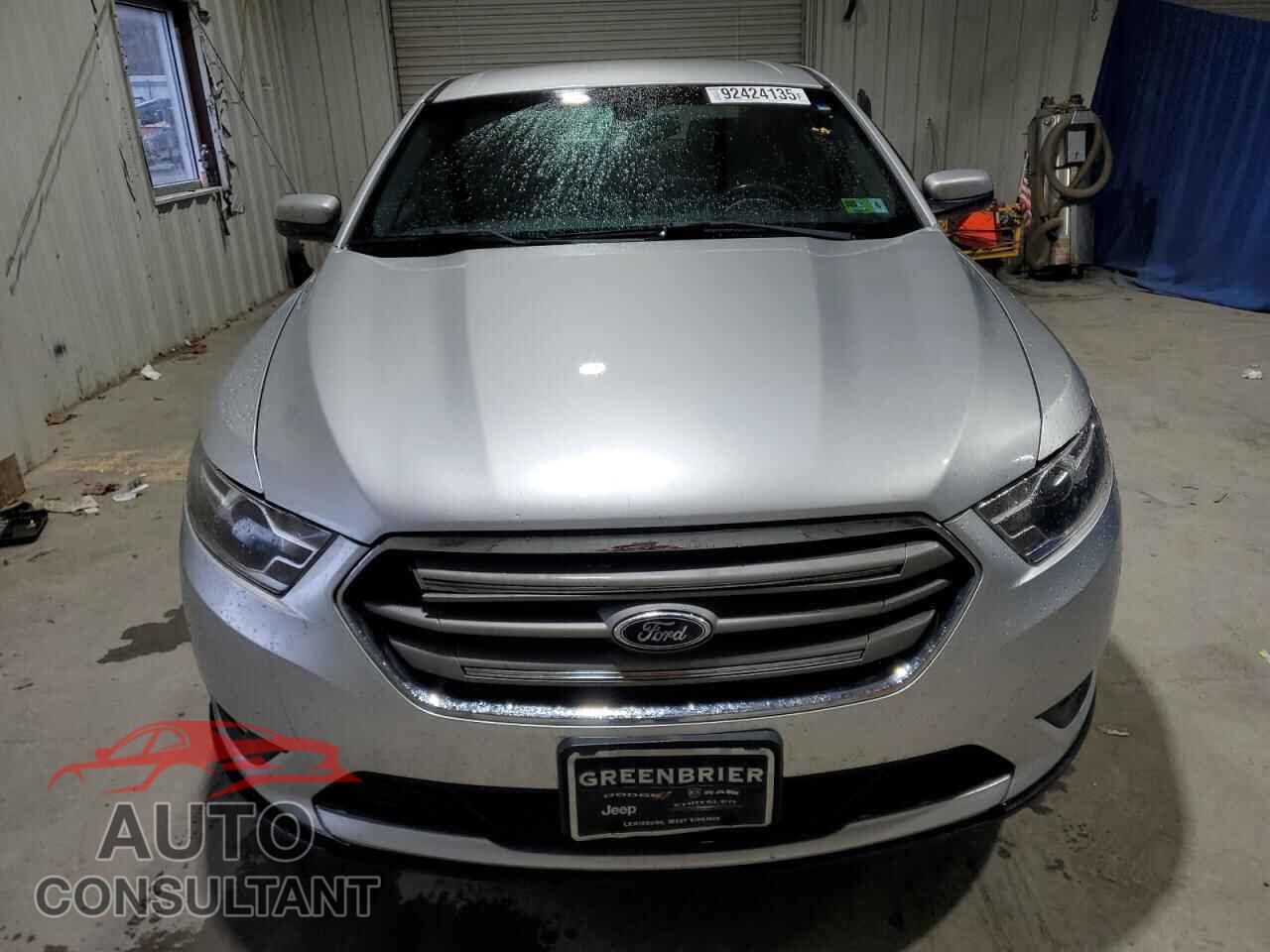 FORD TAURUS 2016 - 1FAHP2E82GG125906