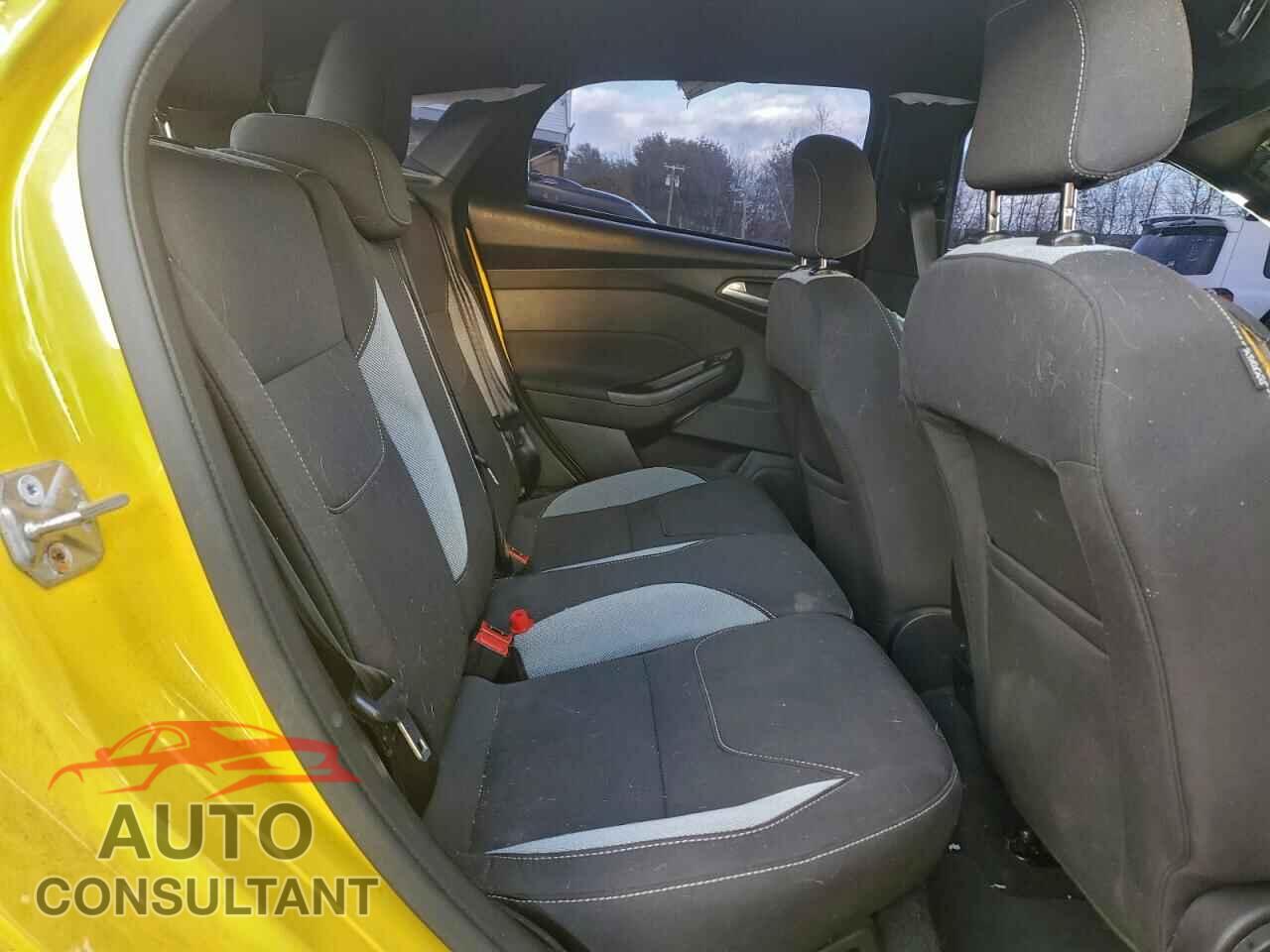 FORD FOCUS 2017 - 1FADP3L95HL200719