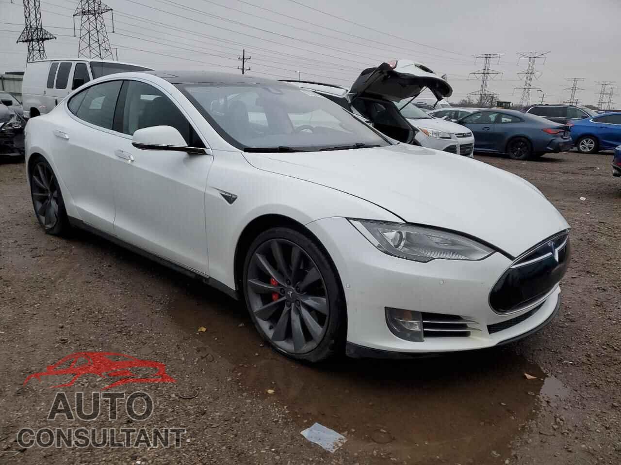 TESLA MODEL S 2014 - 5YJSA1H24EFP68395
