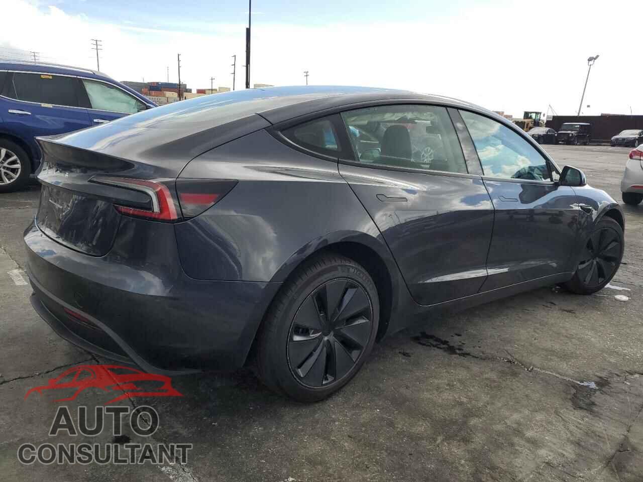 TESLA MODEL 3 2024 - 5YJ3E1EA3RF865307