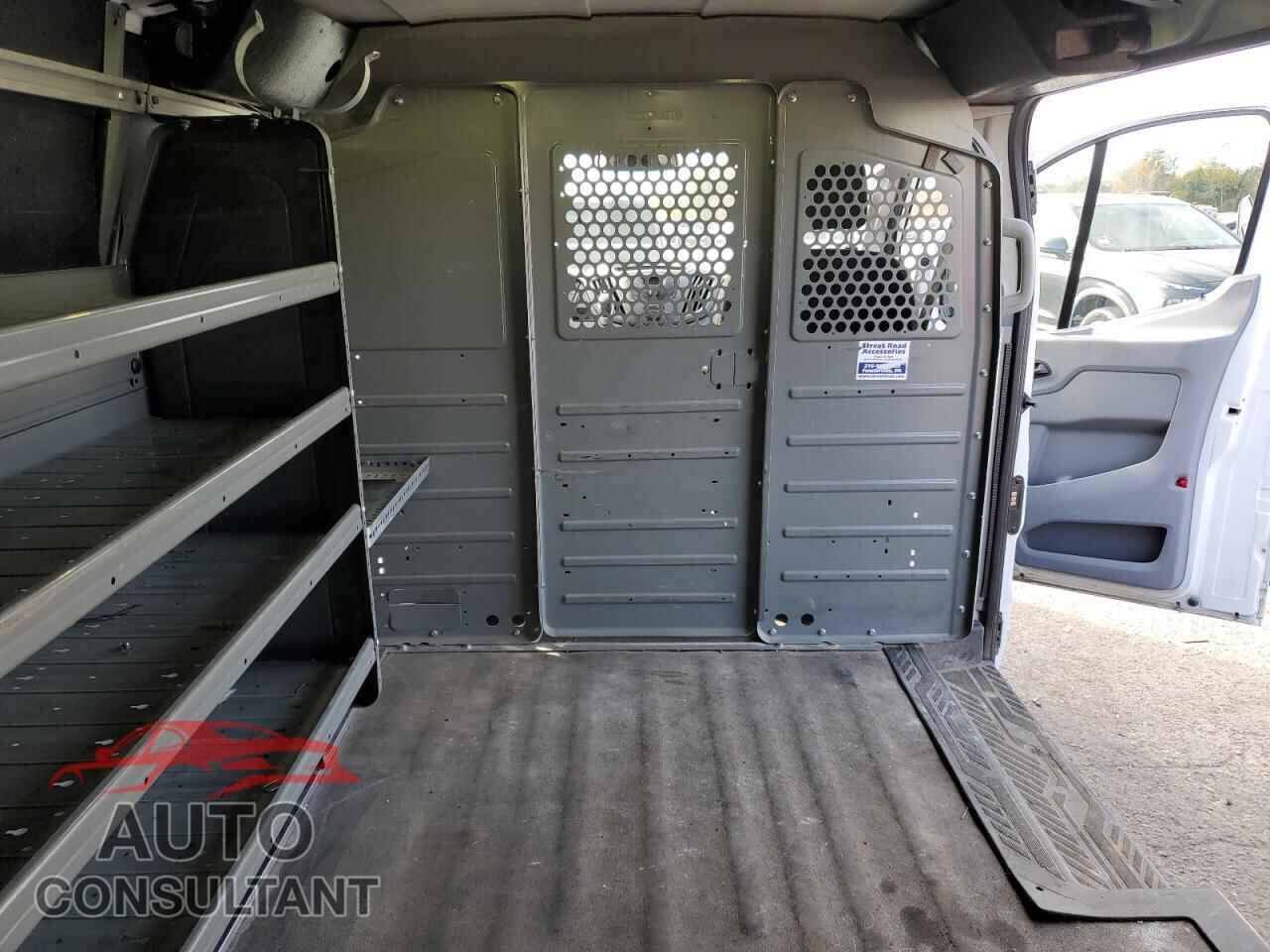 FORD TRANSIT 2017 - 1FTYR2YM5HKB24700