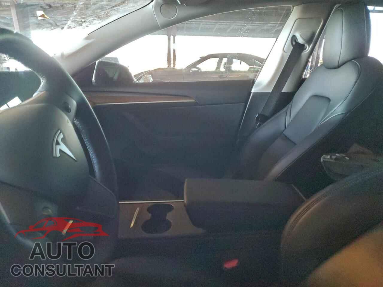 TESLA MODEL 3 2021 - 5YJ3E1EA2MF997368