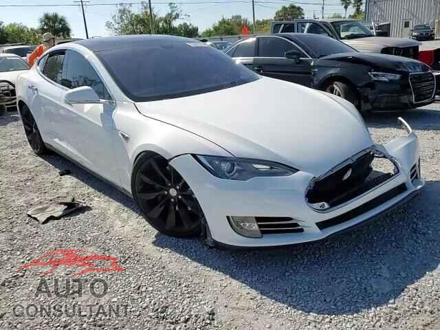 TESLA MODEL S 2013 - 5YJSA1CP2DFP19990