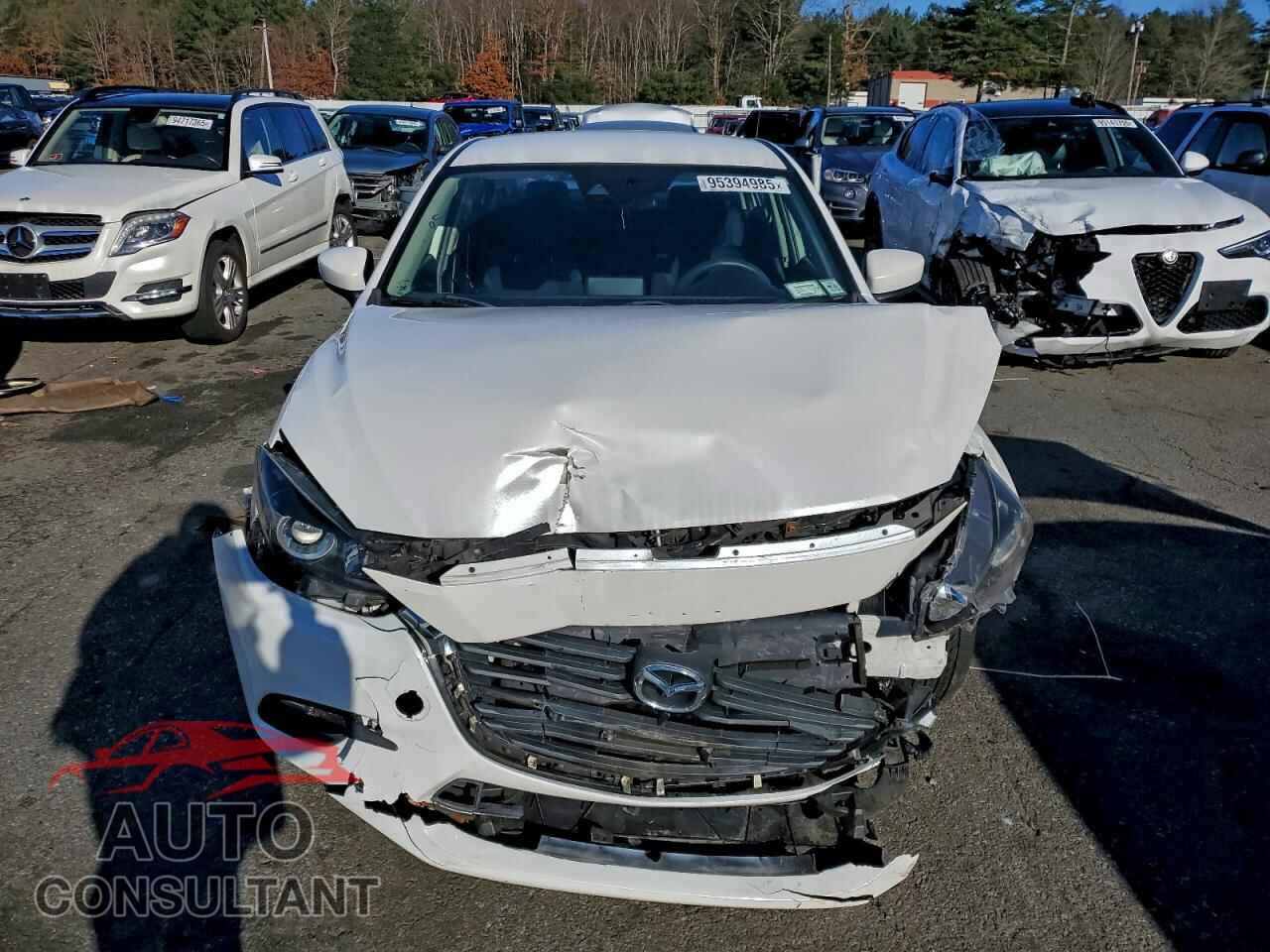 MAZDA 3 2018 - 3MZBN1U73JM161994