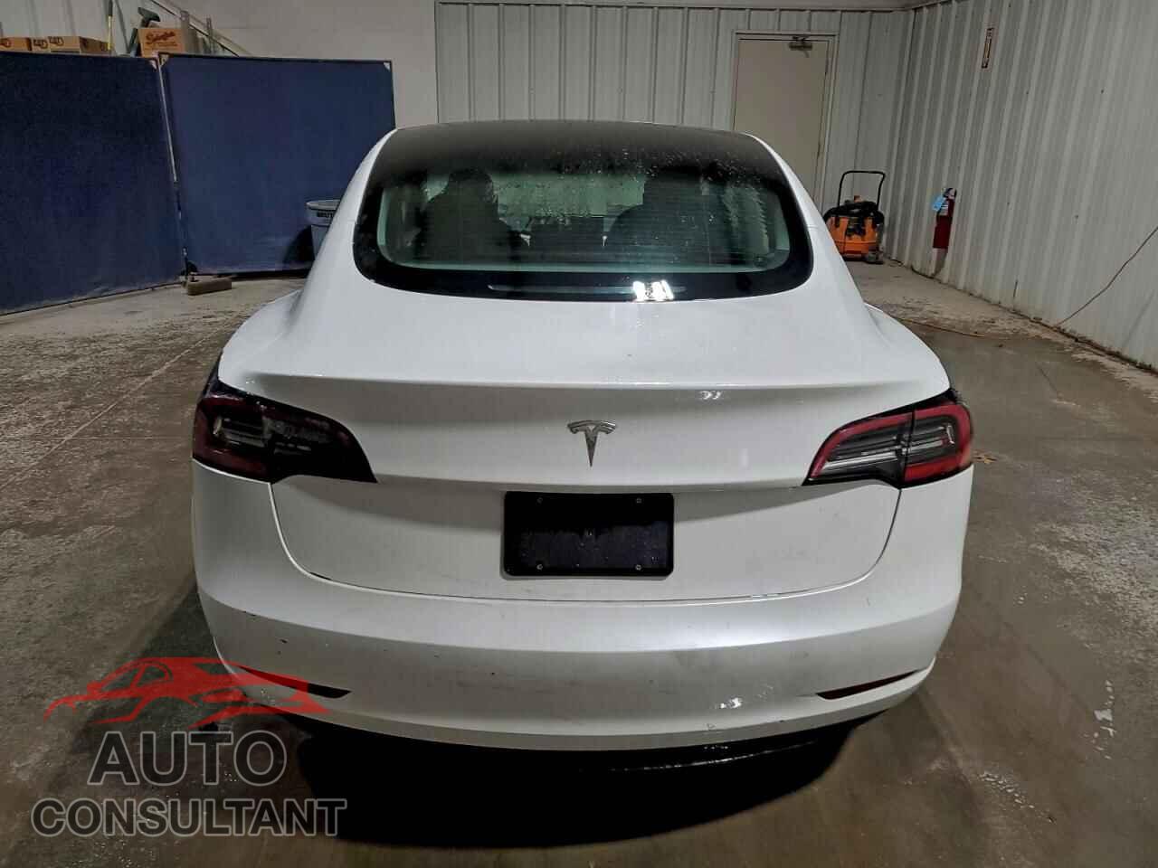 TESLA MODEL 3 2023 - 5YJ3E1EAXPF452037
