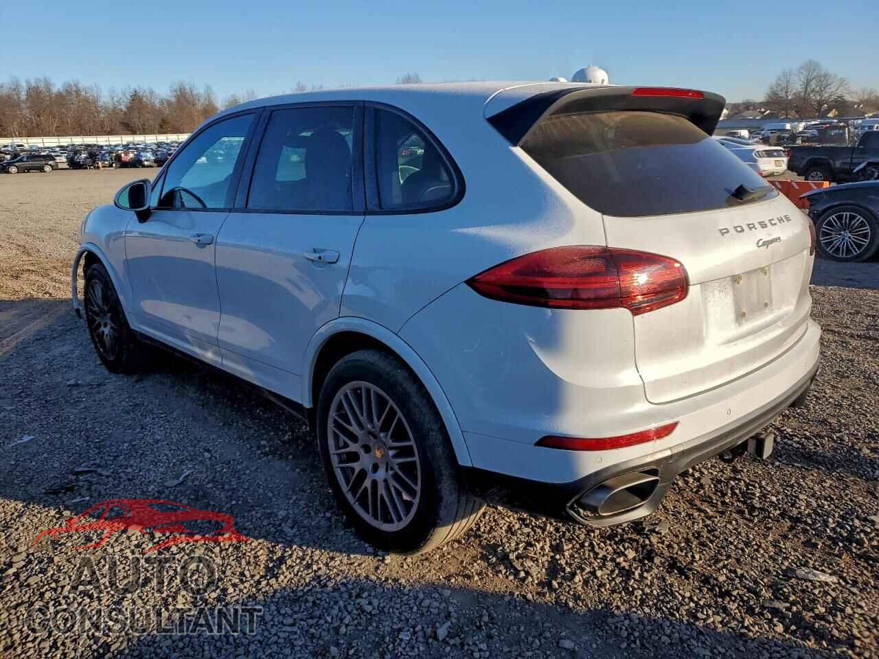 PORSCHE CAYENNE 2017 - WP1AA2A27HKA84538