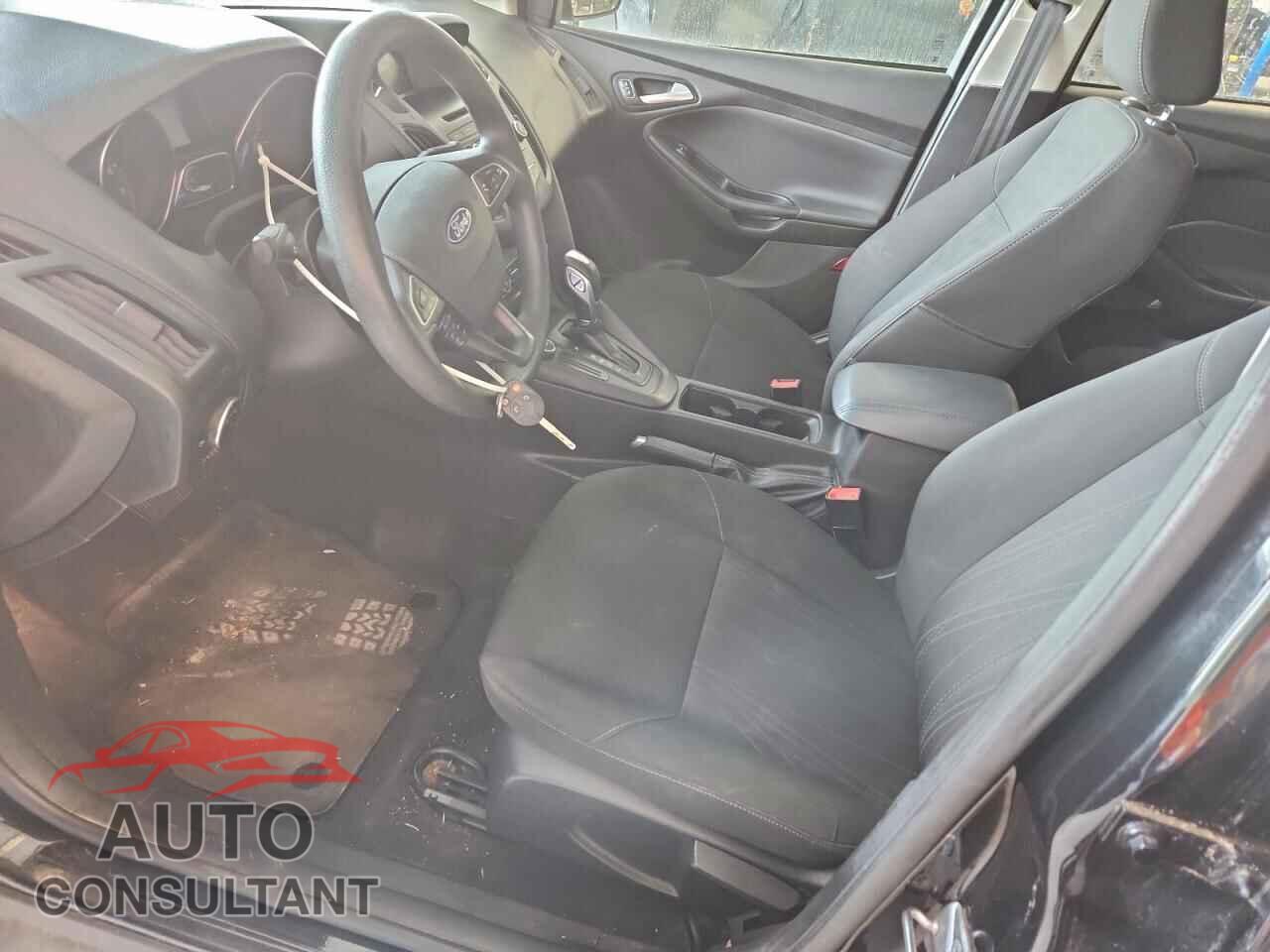 FORD FOCUS 2015 - 1FADP3F24FL254492