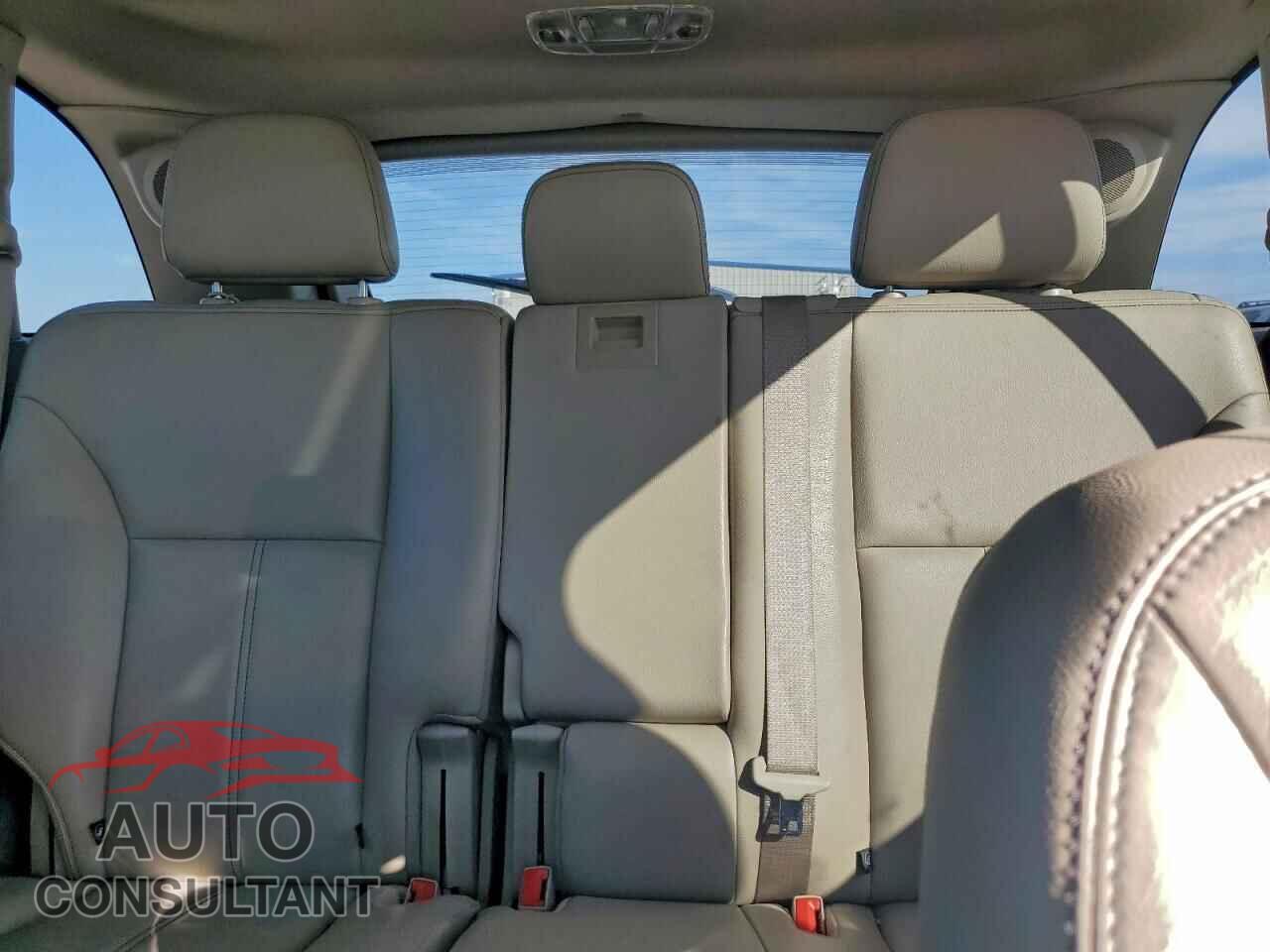 FORD EDGE 2011 - 2FMDK3KC2BBB18004