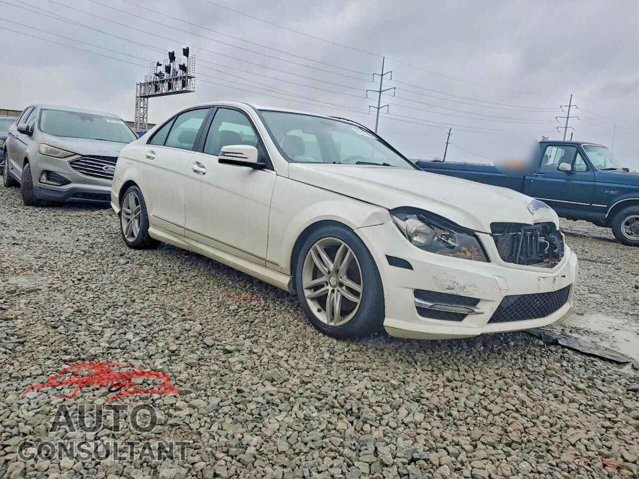 MERCEDES-BENZ C-CLASS 2013 - WDDGF8ABXDR290055