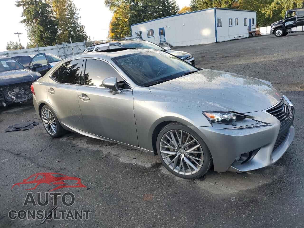 LEXUS IS 2014 - JTHCF1D21E5000658
