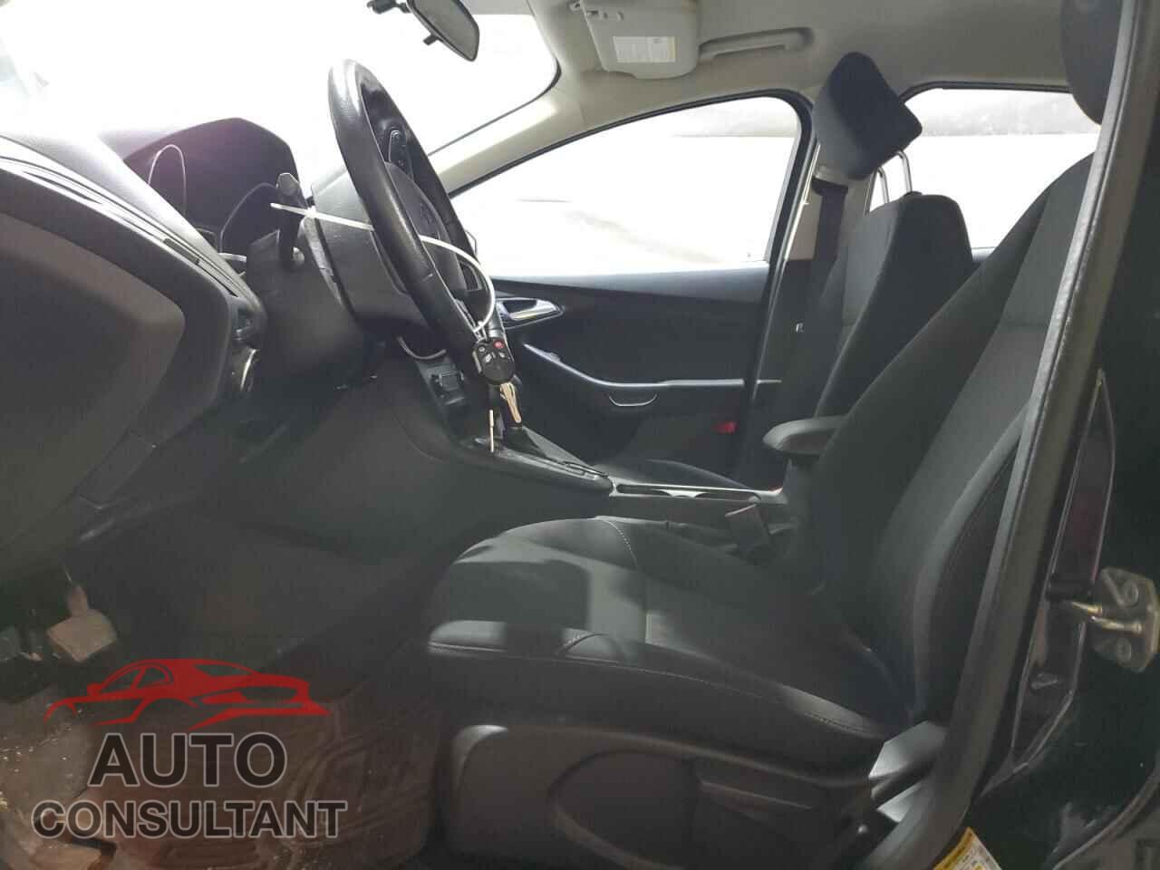 FORD FOCUS 2017 - 1FADP3K26HL321697