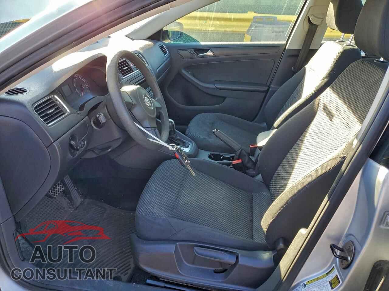 VOLKSWAGEN JETTA 2014 - 3VW2K7AJ2EM249078