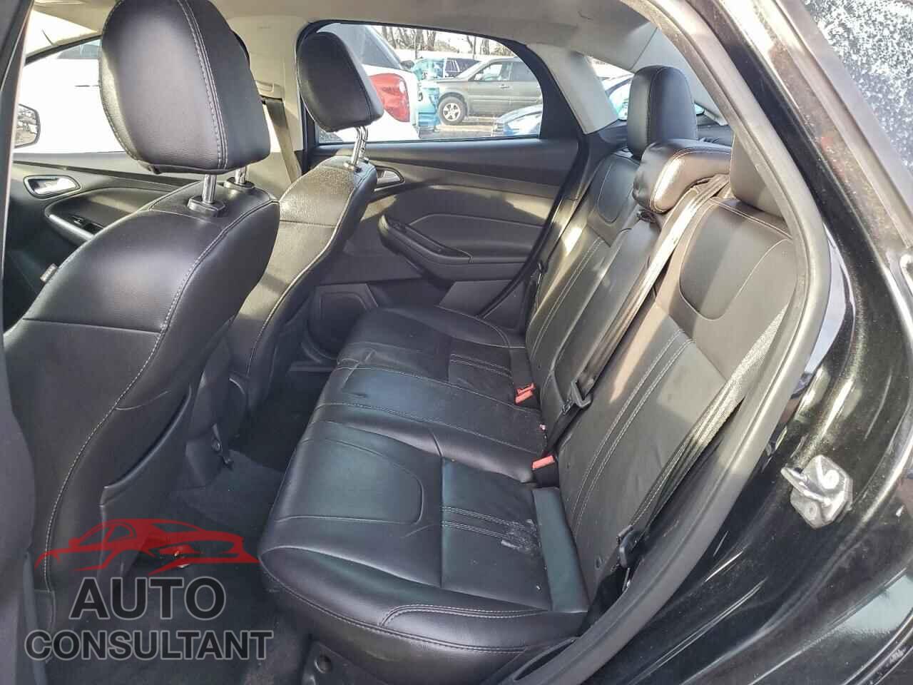 FORD FOCUS 2014 - 1FADP3F22EL240119