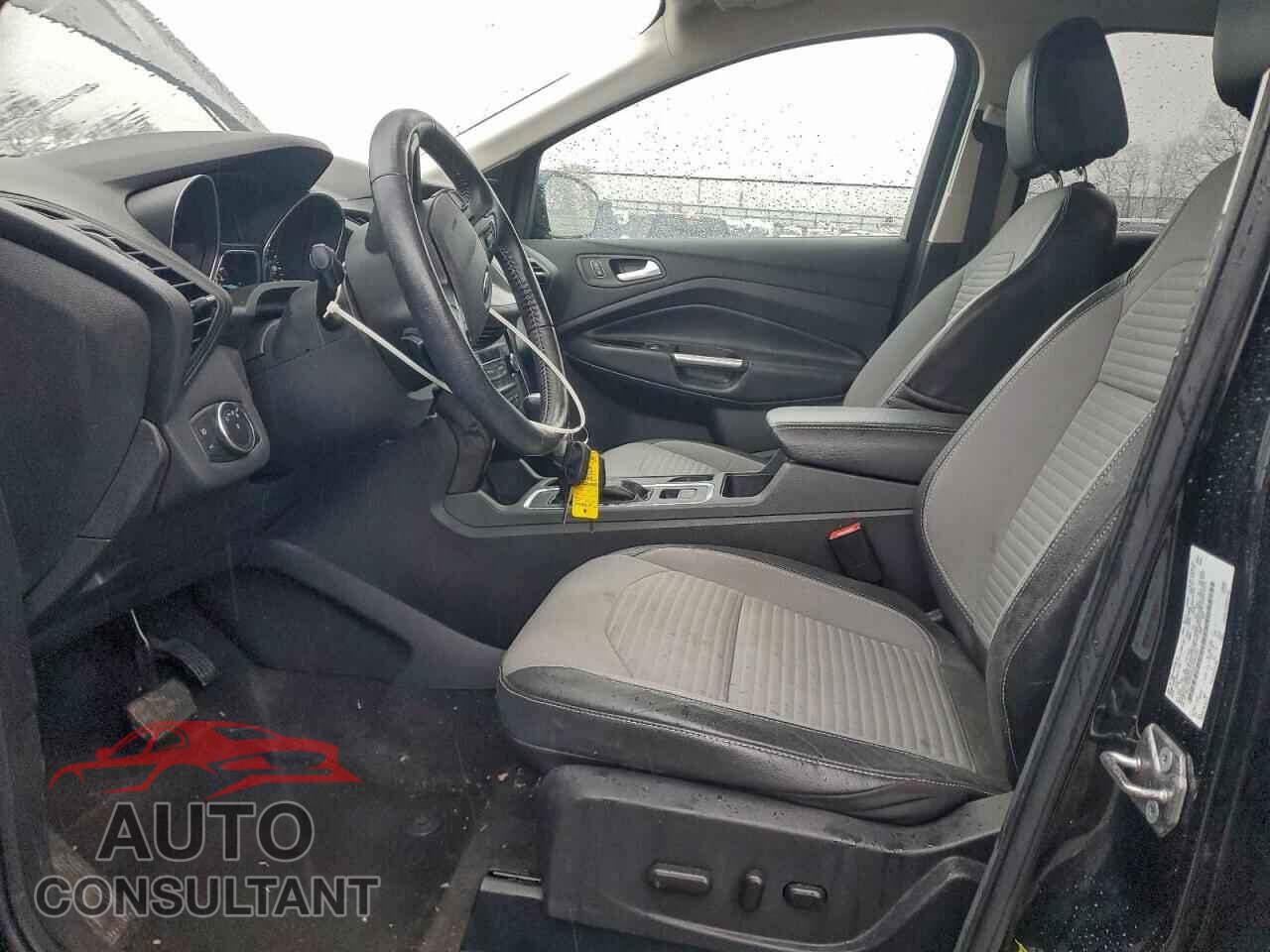 FORD ESCAPE 2017 - 1FMCU9GDXHUD52257