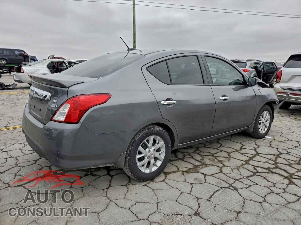 NISSAN VERSA 2017 - 3N1CN7AP3HL882365