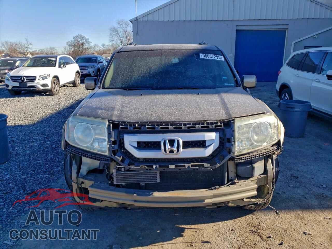 HONDA PILOT 2011 - 5FNYF3H61BB027675