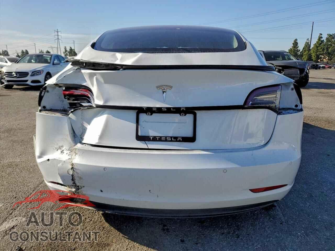 TESLA MODEL 3 2018 - 5YJ3E1EA6JF044383