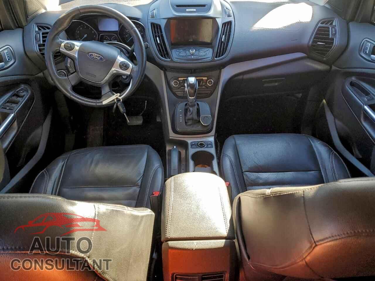 FORD ESCAPE 2016 - 1FMCU9G90GUB65295