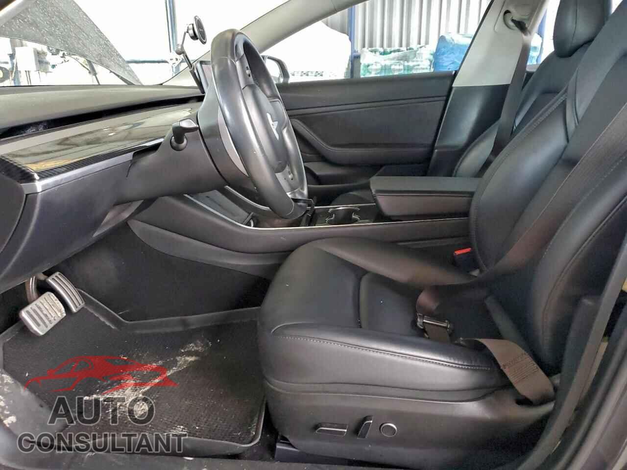 TESLA MODEL 3 2018 - 5YJ3E1EA3JF077521