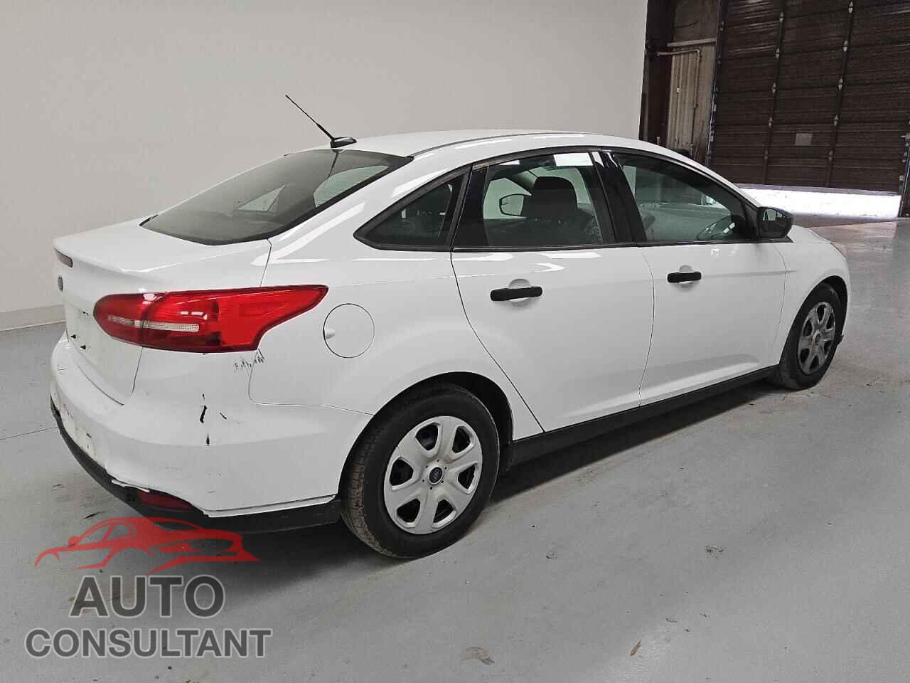 FORD FOCUS 2017 - 1FADP3E26HL317595
