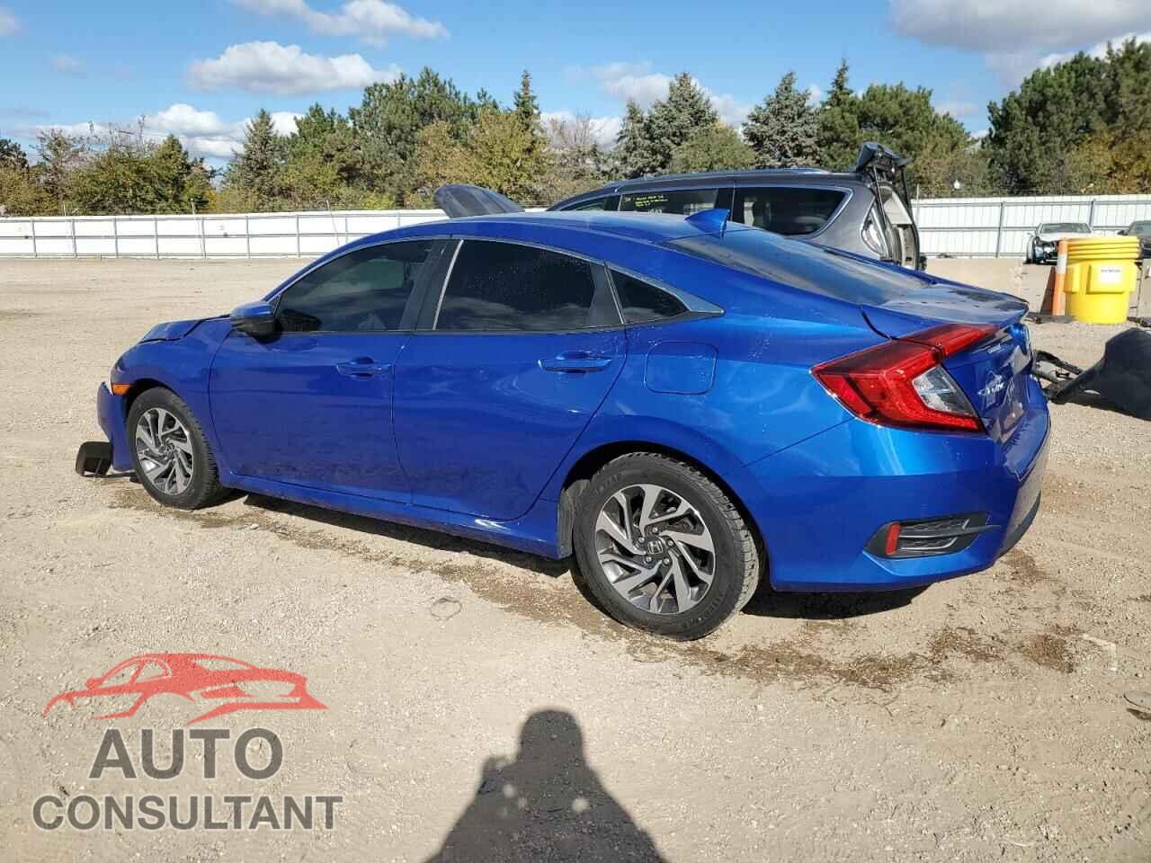 HONDA CIVIC 2018 - 2HGFC2F70JH600856