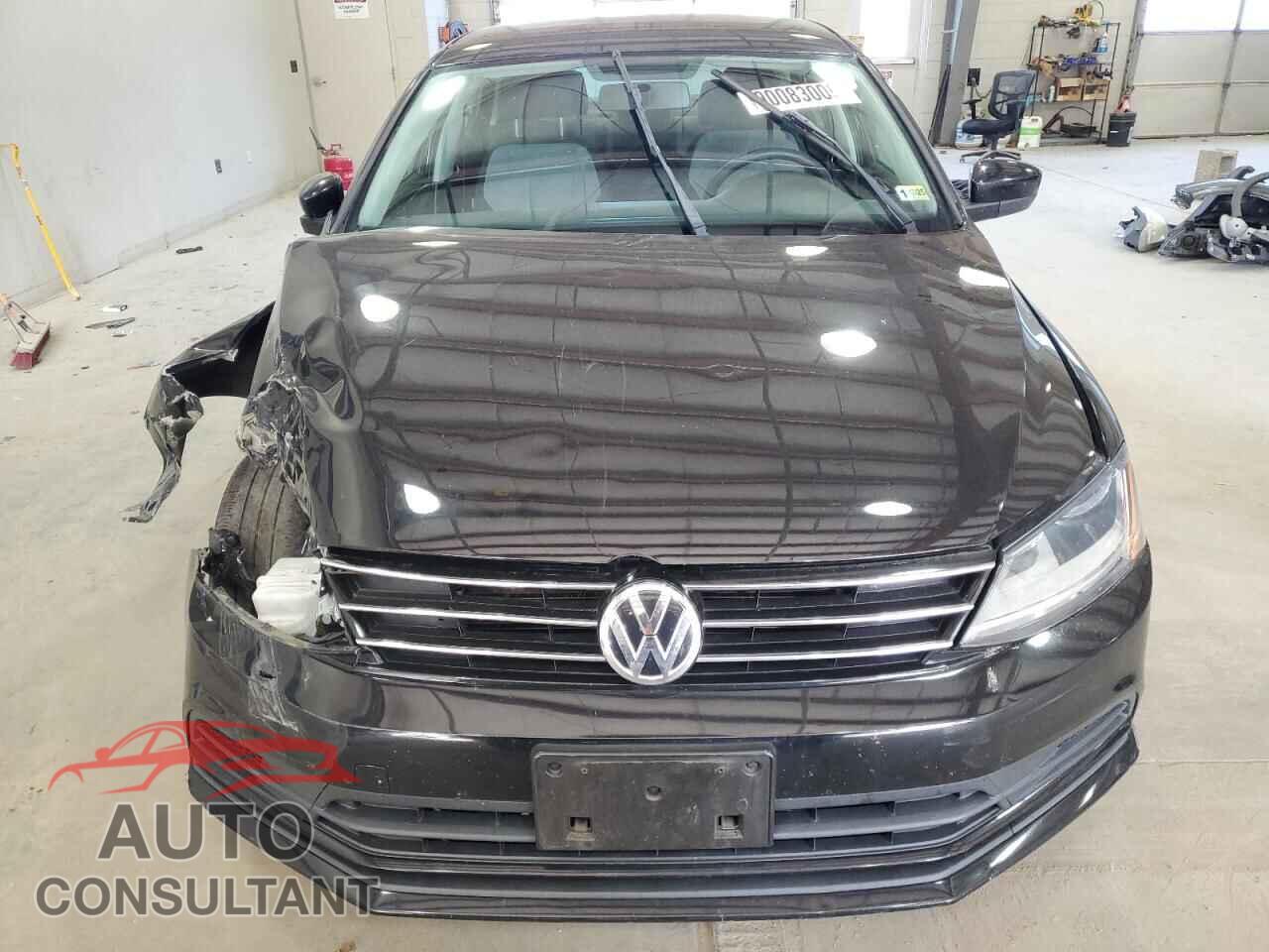 VOLKSWAGEN JETTA 2017 - 3VW2B7AJ8HM334012