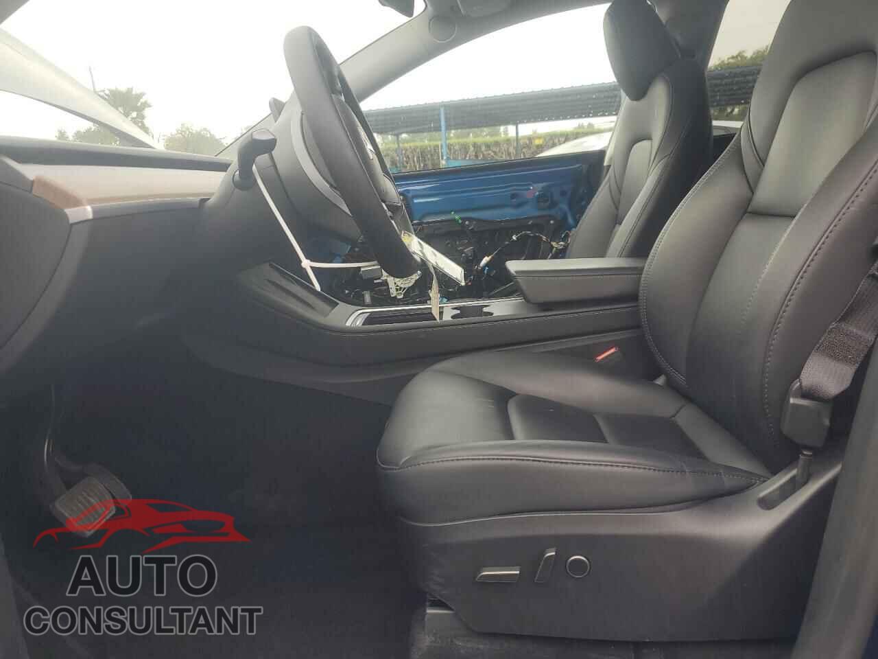 TESLA MODEL Y 2024 - 7SAYGDED0RF076563