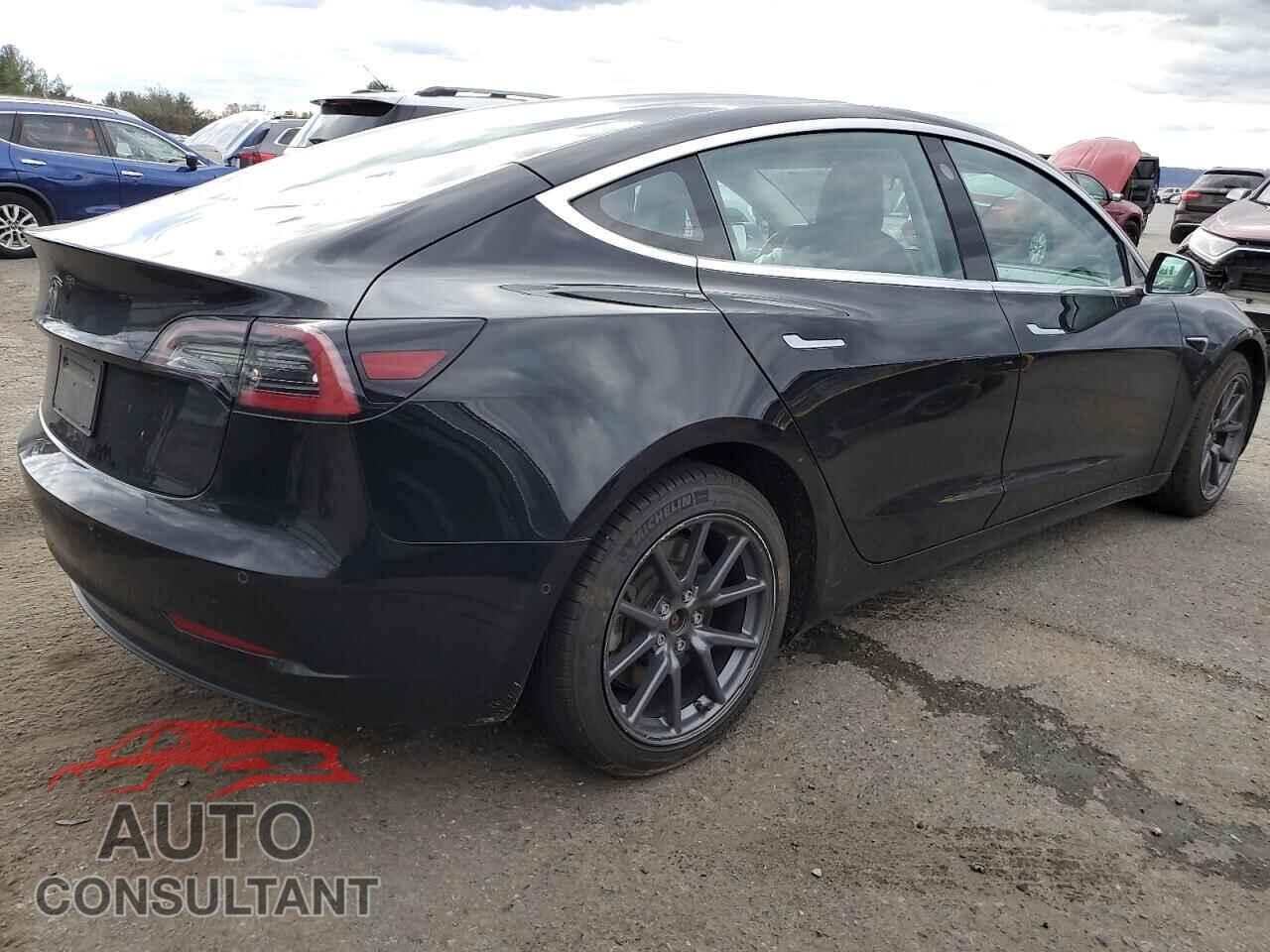 TESLA MODEL 3 2018 - 5YJ3E1EA9JF122929