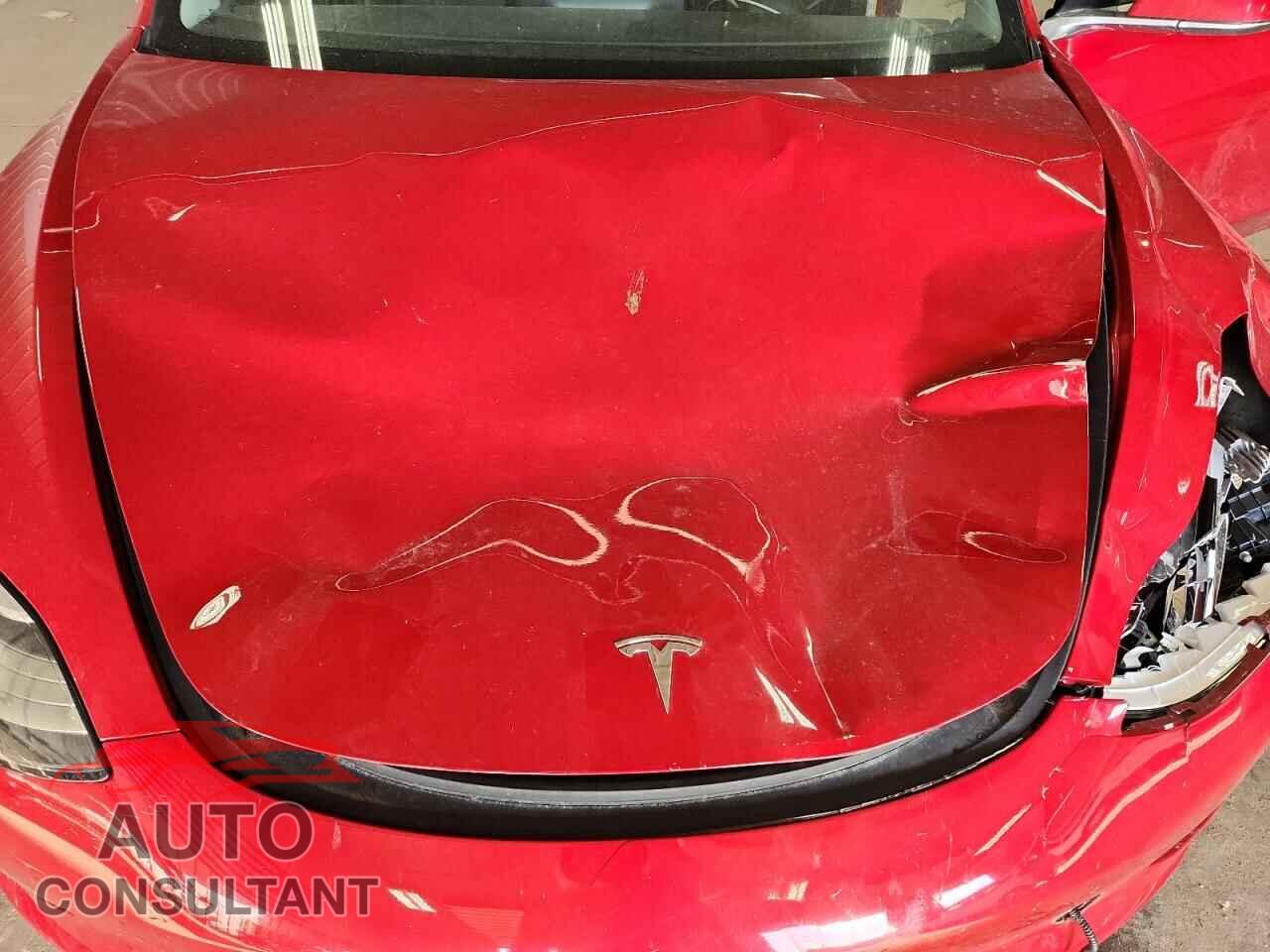 TESLA MODEL 3 2018 - 5YJ3E1EB2JF083738