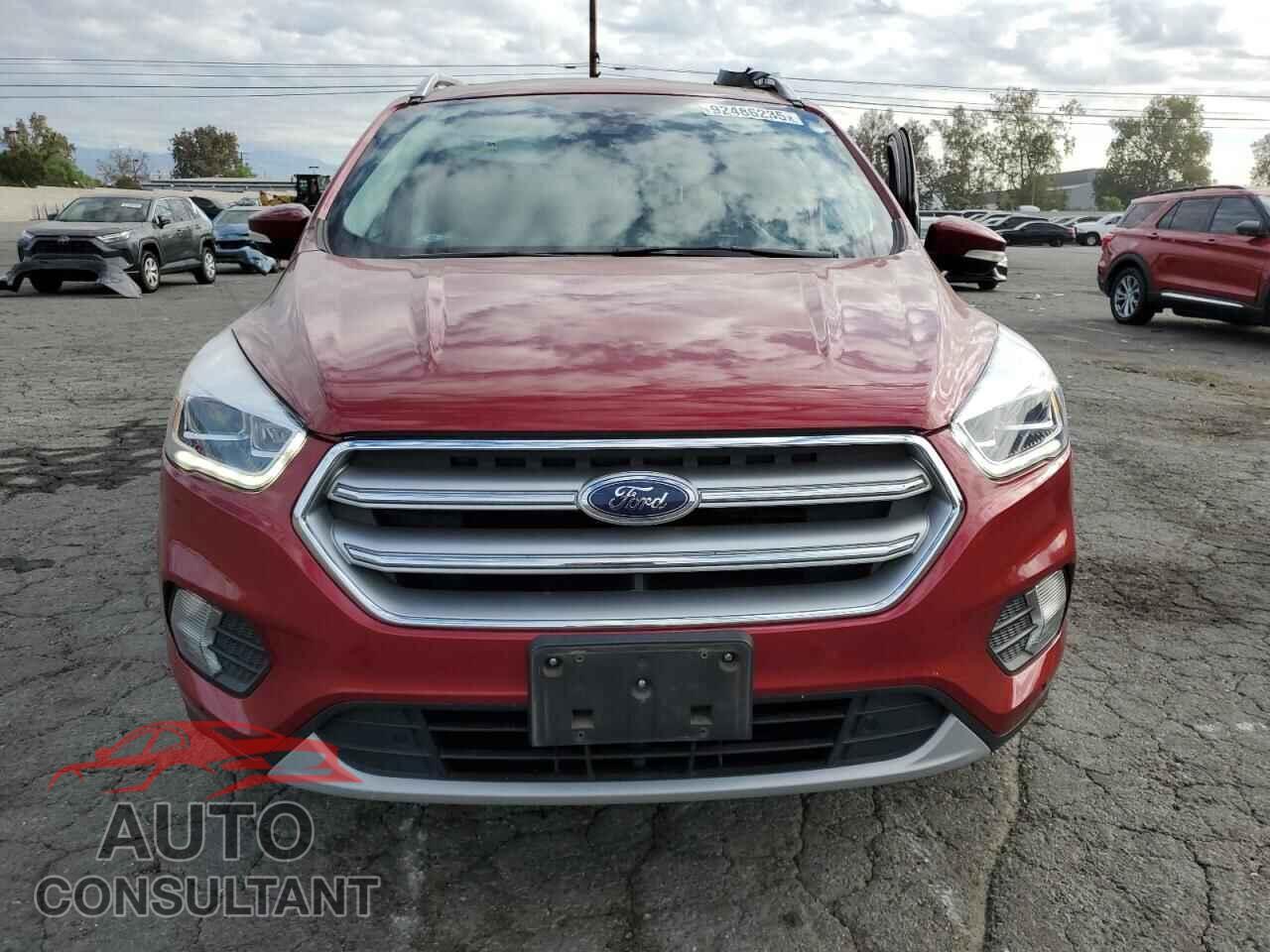 FORD ESCAPE 2017 - 1FMCU0J92HUB16072