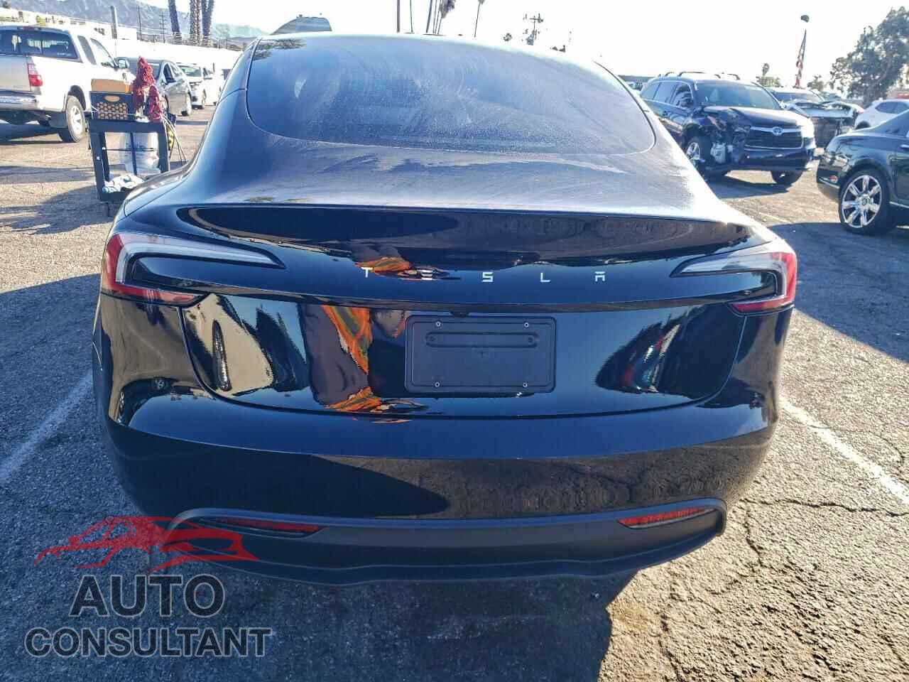 TESLA MODEL 3 2024 - 5YJ3E1EA3RF821338