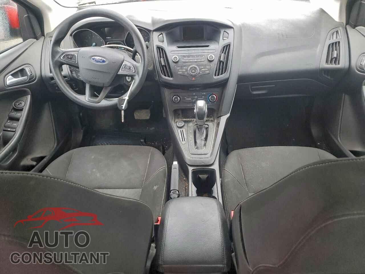 FORD FOCUS 2015 - 1FADP3F29FL205840