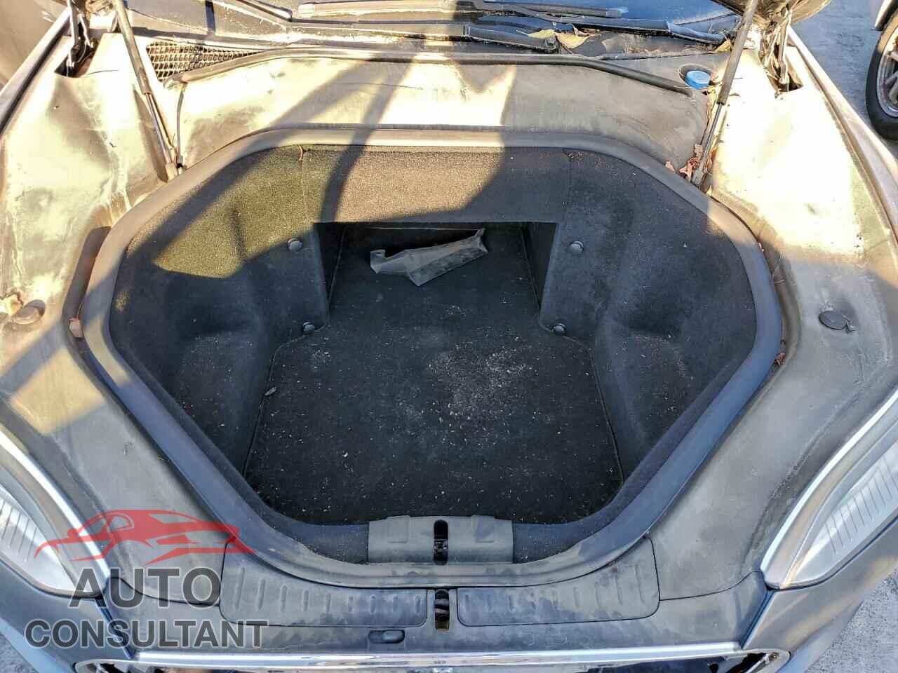 TESLA MODEL S 2013 - 5YJSA1DP6DFP25824