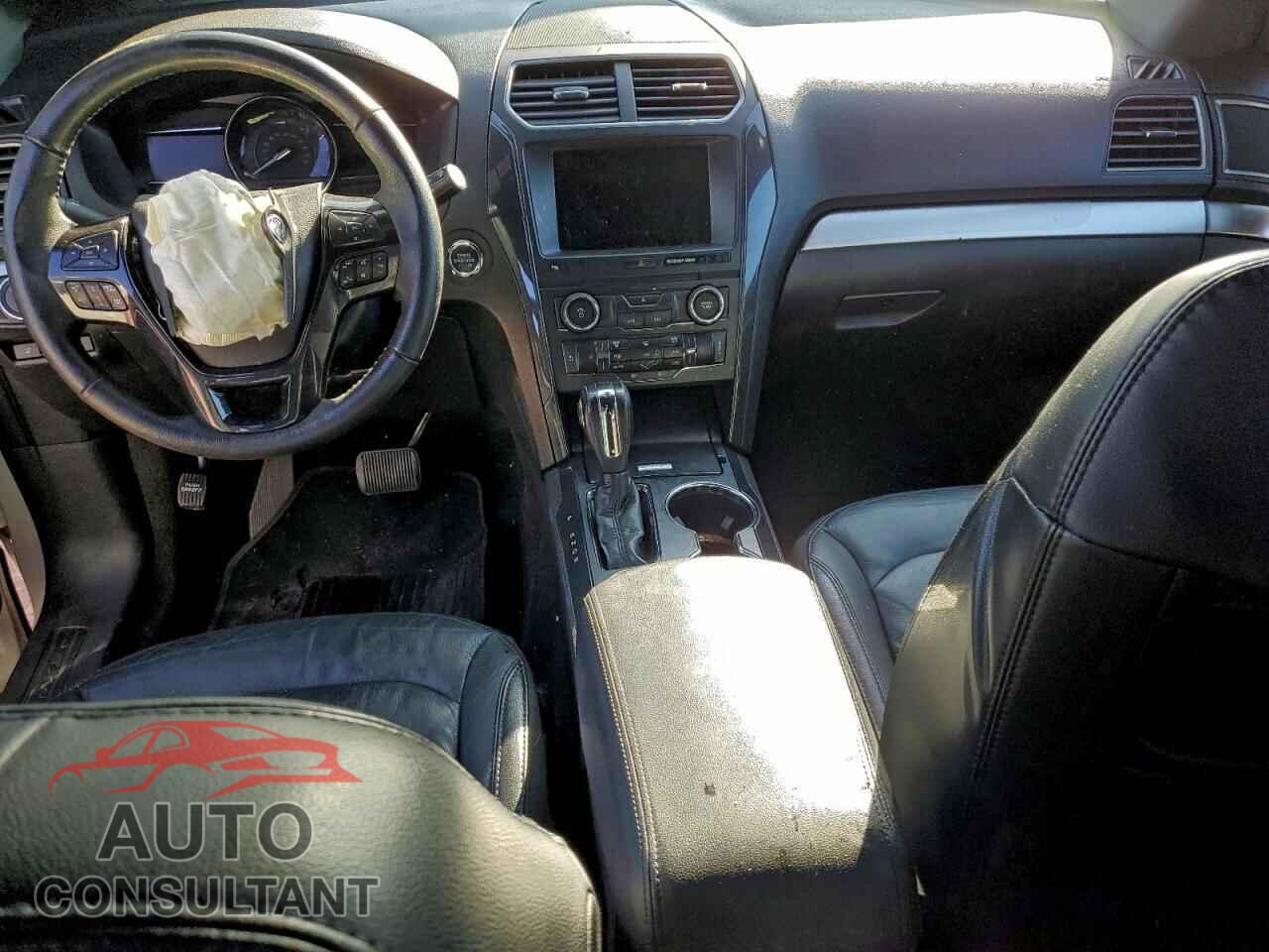 FORD EXPLORER 2018 - 1FM5K7DH2JGB32321