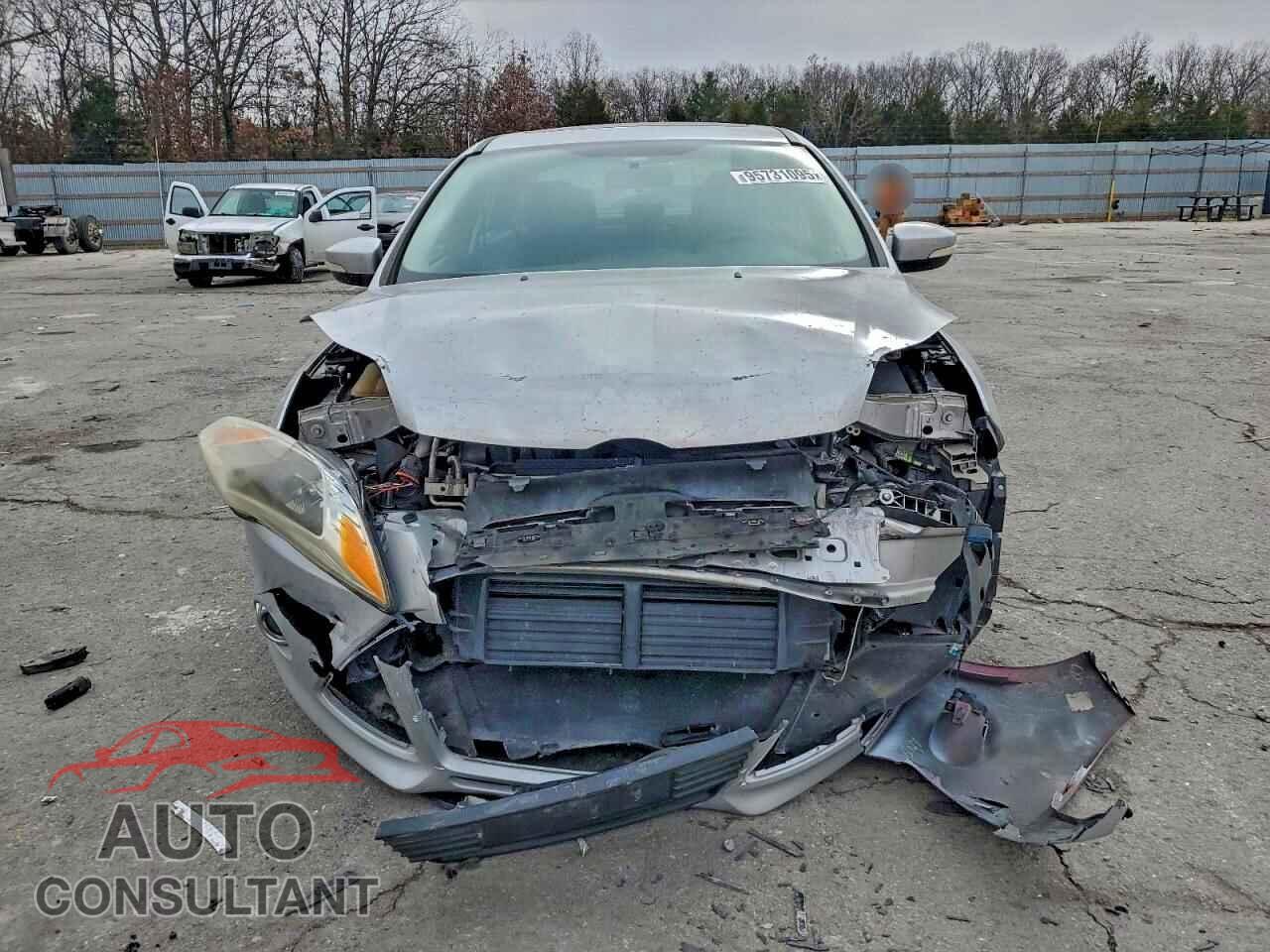 FORD FOCUS 2014 - 1FADP3F26EL323083