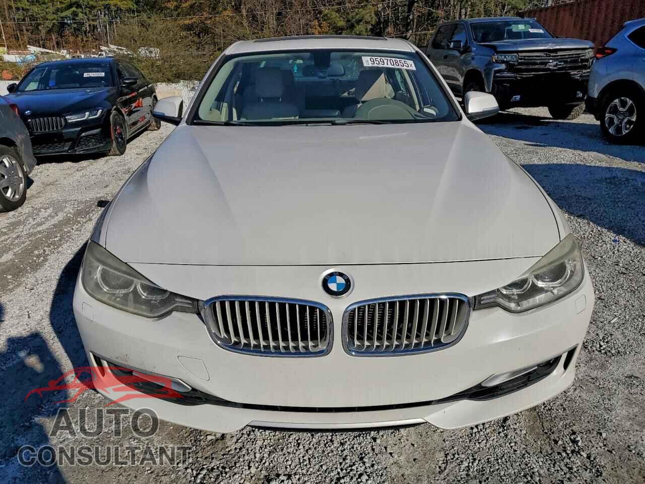 BMW 3 SERIES 2012 - WBA3C1C50CF433575