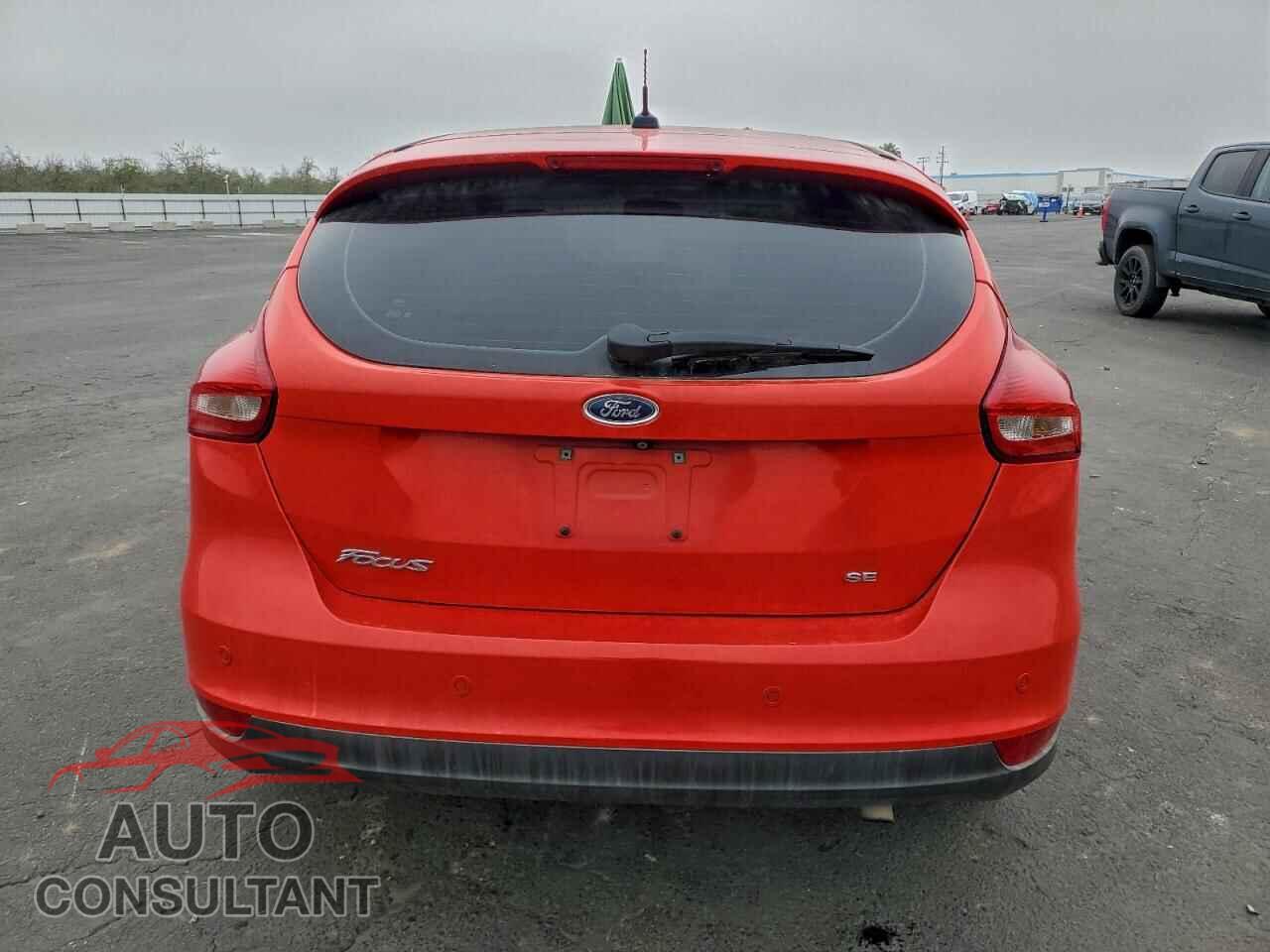 FORD FOCUS 2015 - 1FADP3K26FL351005